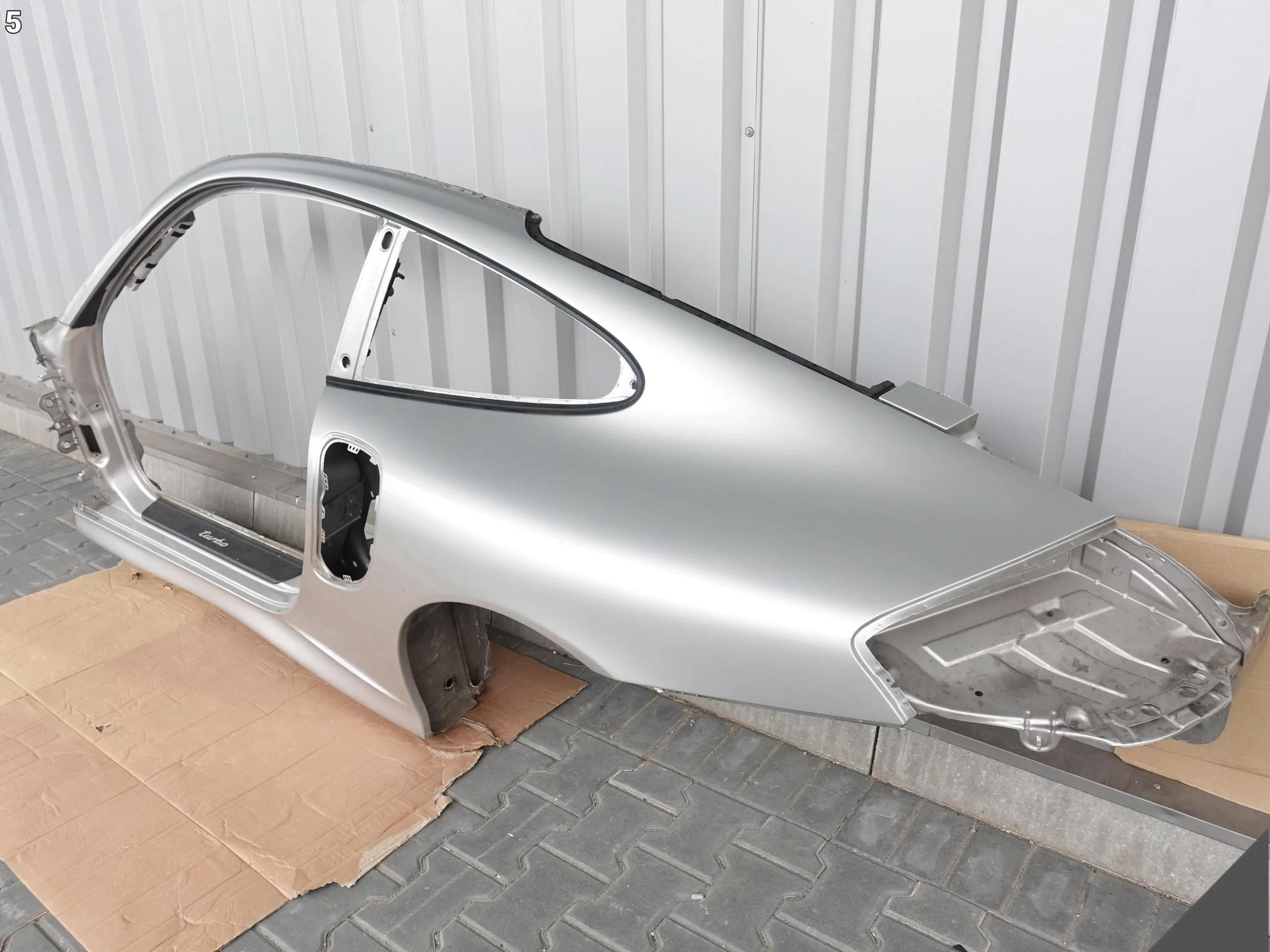 PORSCHE 996 COUPE TURBO GT2 01-05 BŁOTNIK POSZYCIE SŁUPEK DACH PRÓG LEWY PORSCHE 996 COUPE TURBO GT2 01-05 BŁOTNIK POSZYCIE SŁUPEK DACH PRÓG LEWY - obrazek 6