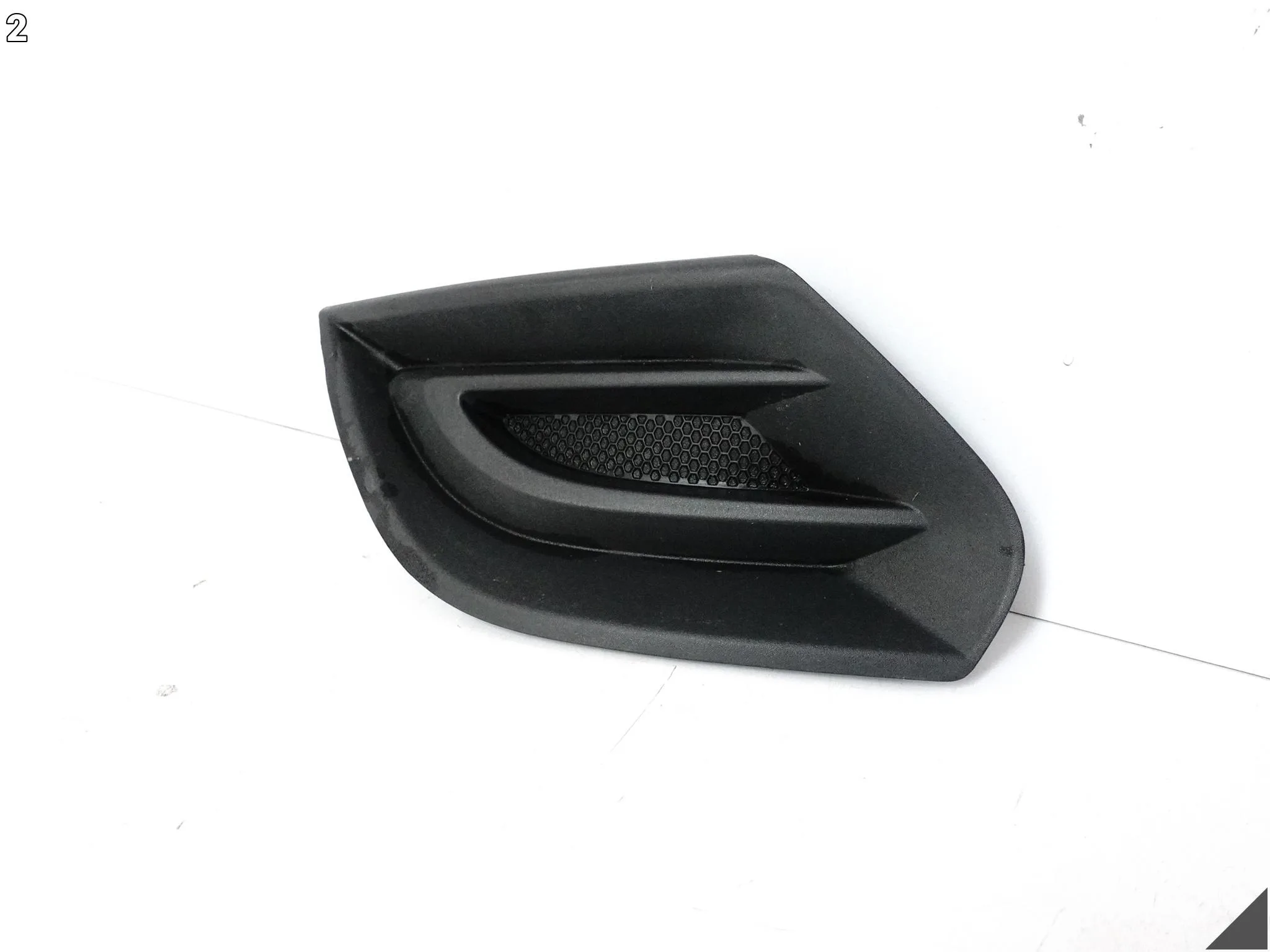 OPEL CORSA E V 14-19 KRATKA ATRAPA ZAŚLEPKA W ZDERZAK PRZÓD LEWA OPEL CORSA E V 14-19 KRATKA ATRAPA ZAŚLEPKA W ZDERZAK PRZÓD LEWA - obrazek 3