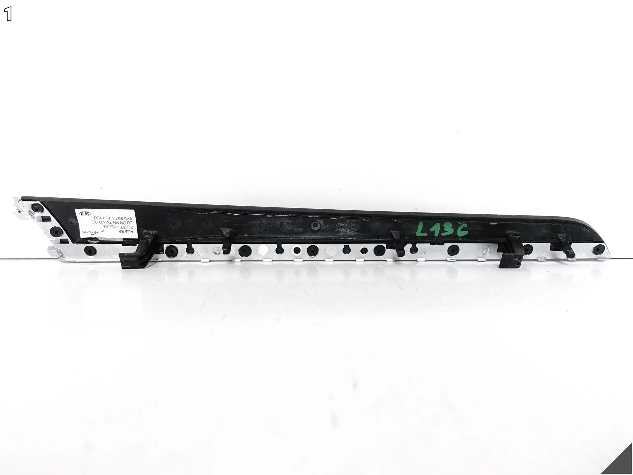 AUDI A5 S5 8T0 A4 S4 8K0 B8 LIFT 07-16 LISTWA DEKOR DRZWI PRAWA PRZÓD 1LQ AUDI A5 S5 8T0 A4 S4 8K0 B8 LIFT 07-16 LISTWA DEKOR DRZWI PRAWA PRZÓD 1LQ - obrazek 2