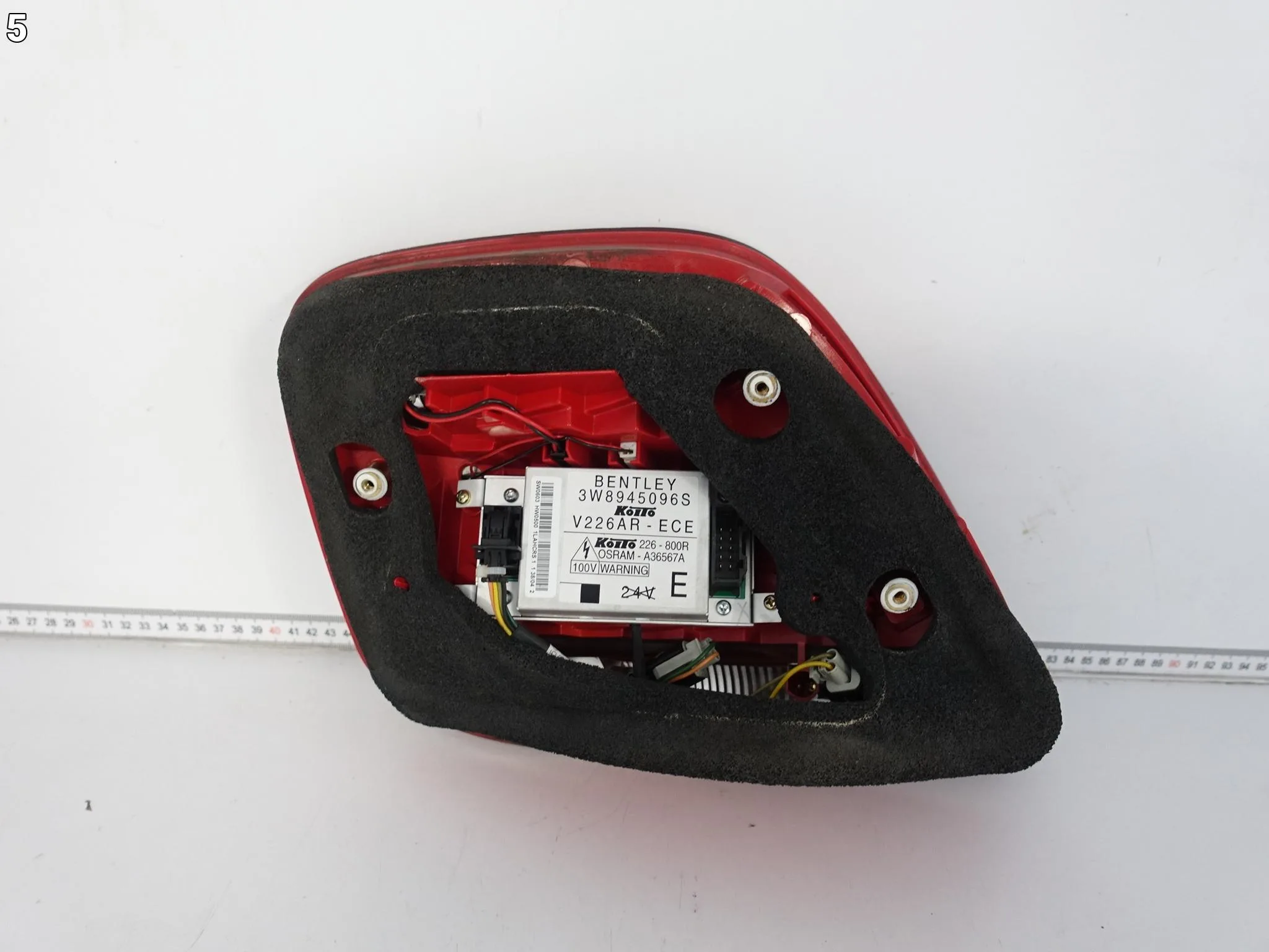 BENTLEY CONTINENTAL 3W8 GT GTC 03-11 LAMPA LED PRAWA TYŁ EUROPA *USZKODZONA BENTLEY CONTINENTAL 3W8 GT GTC 03-11 LAMPA LED PRAWA TYŁ EUROPA *USZKODZONA - obrazek 6