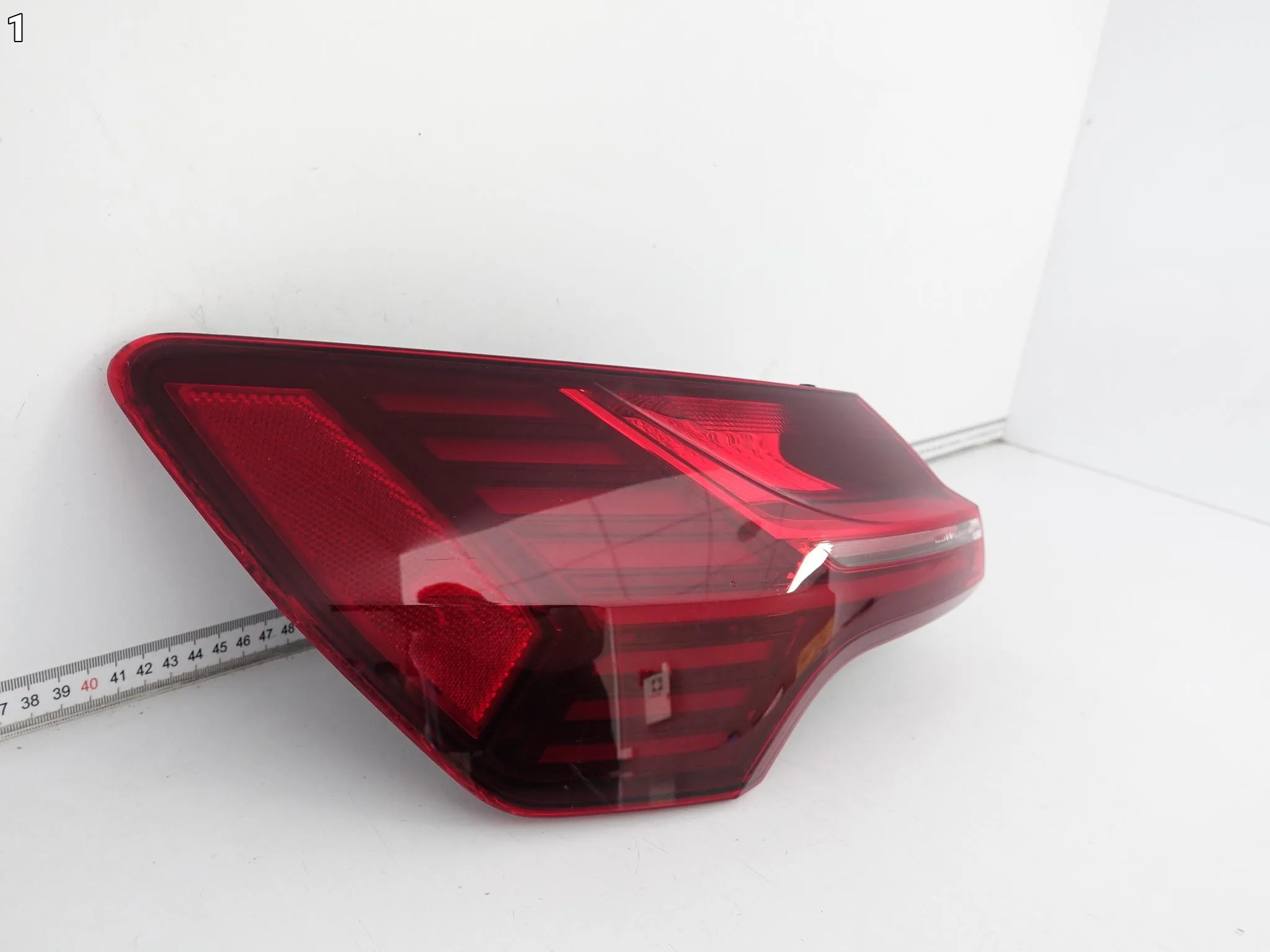 AUDI Q8 E-TRON 4KE SPORTBACK 18- LAMPA LED W BŁOTNIK LEWA TYŁ EUROPA AUDI Q8 E-TRON 4KE SPORTBACK 18- LAMPA LED W BŁOTNIK LEWA TYŁ EUROPA - obrazek 2