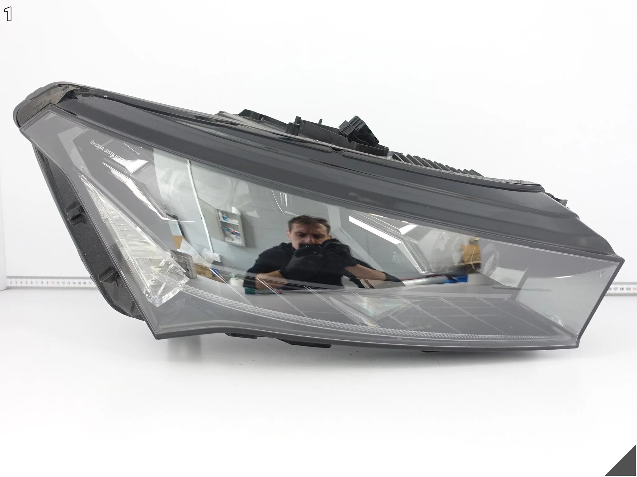 SKODA ENYAQ iV ELECTRIC 5LB 20- LAMPA FULL LED CRYSTAL LIGHTING PRAWA PRZÓD SKODA ENYAQ iV ELECTRIC 5LB 20- LAMPA FULL LED CRYSTAL LIGHTING PRAWA PRZÓD - obrazek 2