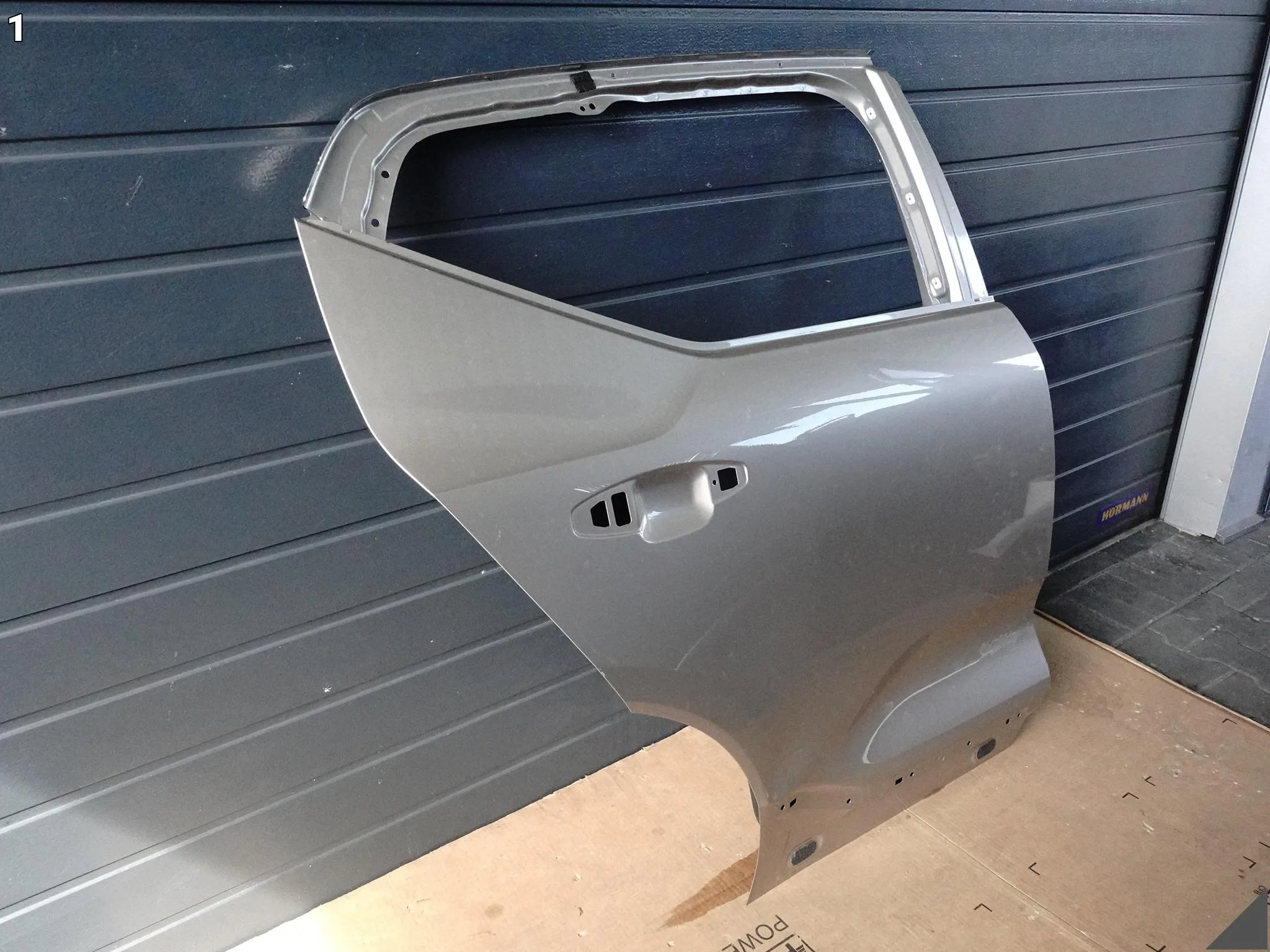 VOLVO XC40 II (2 GENERACJA) 17- DRZWI DOOR PRAWE TYŁ VOLVO XC40 II (2 GENERACJA) 17- DRZWI DOOR PRAWE TYŁ - obrazek 2