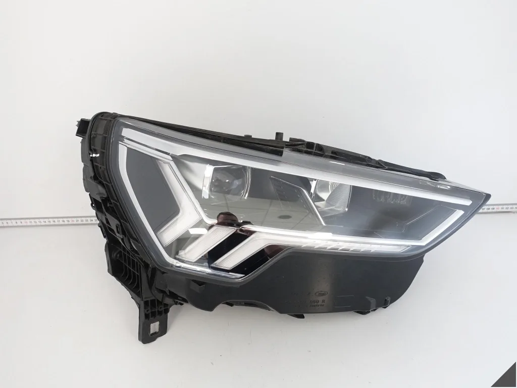 AUDI Q3 II (2 GENERACJA) F3 83A 18-25 LAMPA FULL LED PRAWA PRZÓD EUROPA 034 AUDI Q3 II (2 GENERACJA) F3 83A 18-25 LAMPA FULL LED PRAWA PRZÓD EUROPA 034