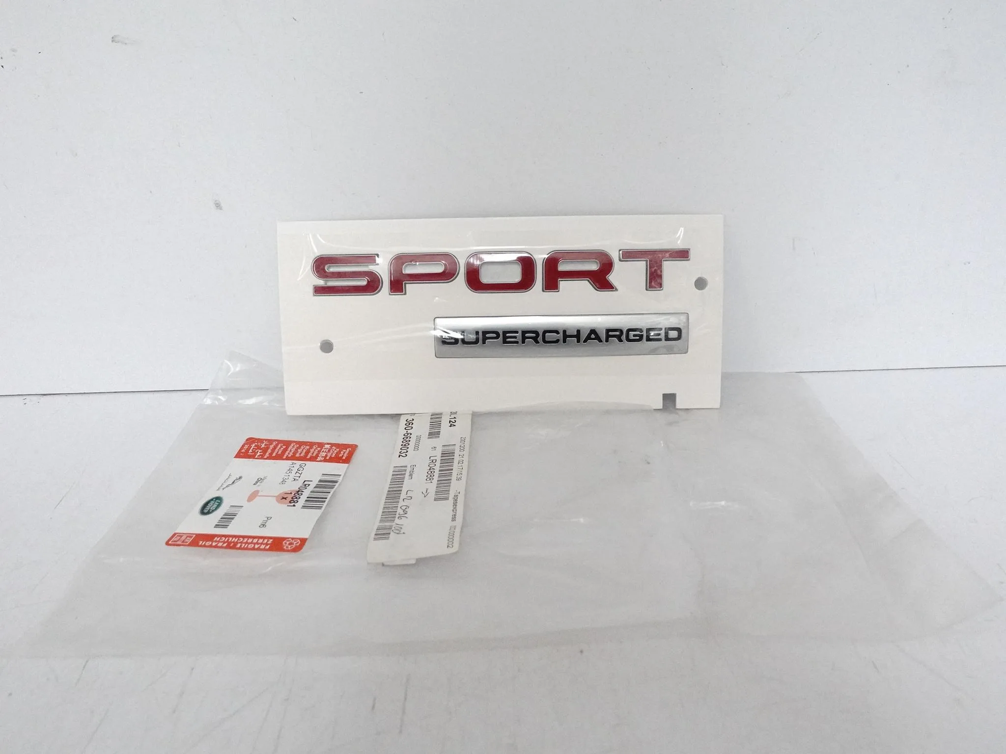 RANGE ROVER SPORT L494 SUPERCHARGED ZNACZEK EMBLEMAT KLAPA BAGAŻNIKA NOWY RANGE ROVER SPORT L494 SUPERCHARGED ZNACZEK EMBLEMAT KLAPA BAGAŻNIKA NOWY