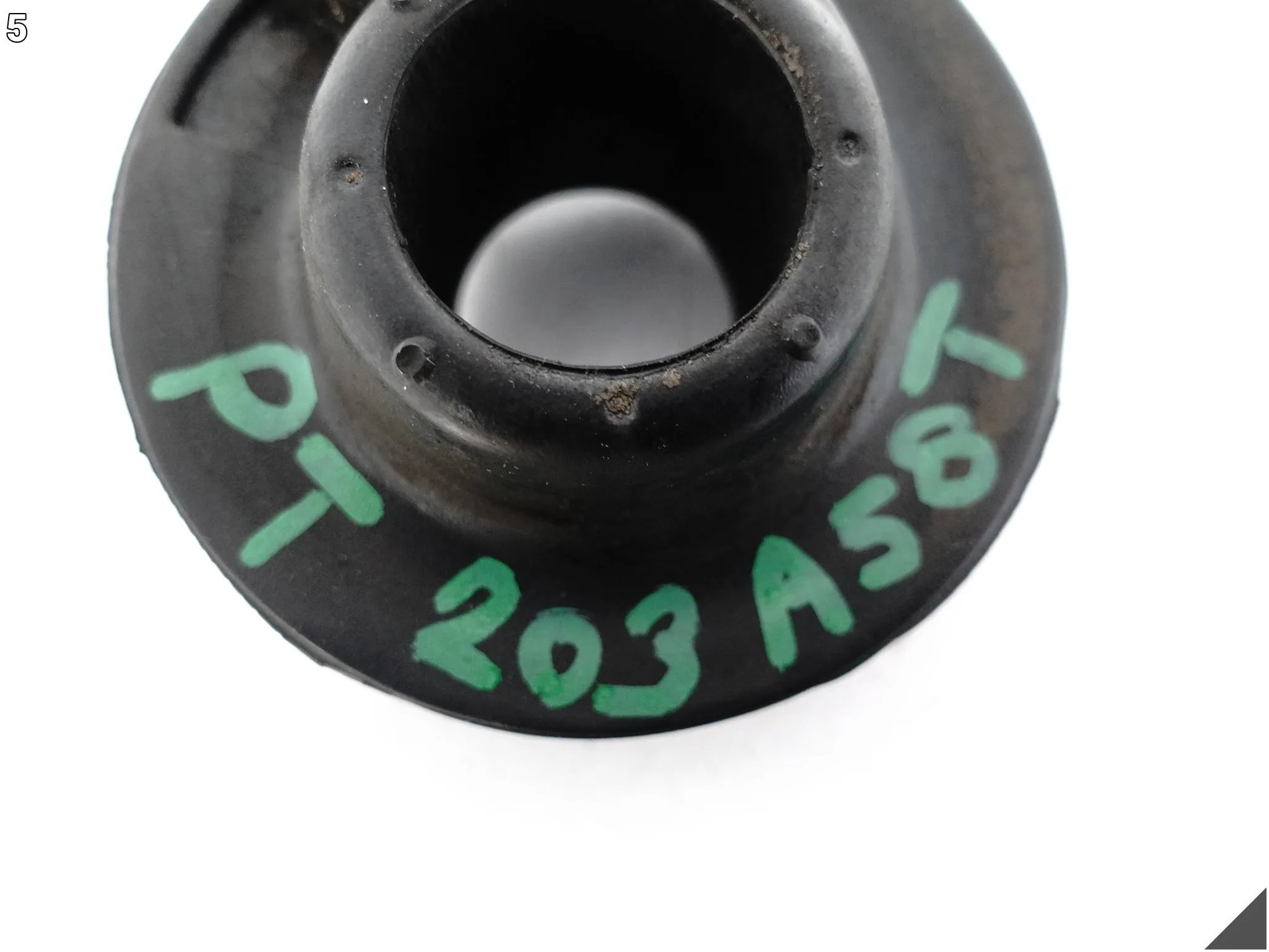 AUDI RS5 S5 A5 8T0 8T8 4G0 A4 8K0 DOLNA PODKŁADKA GUMA SPRĘŻYNY TYŁ L = R AUDI RS5 S5 A5 8T0 8T8 4G0 A4 8K0 DOLNA PODKŁADKA GUMA SPRĘŻYNY TYŁ L = R - obrazek 6