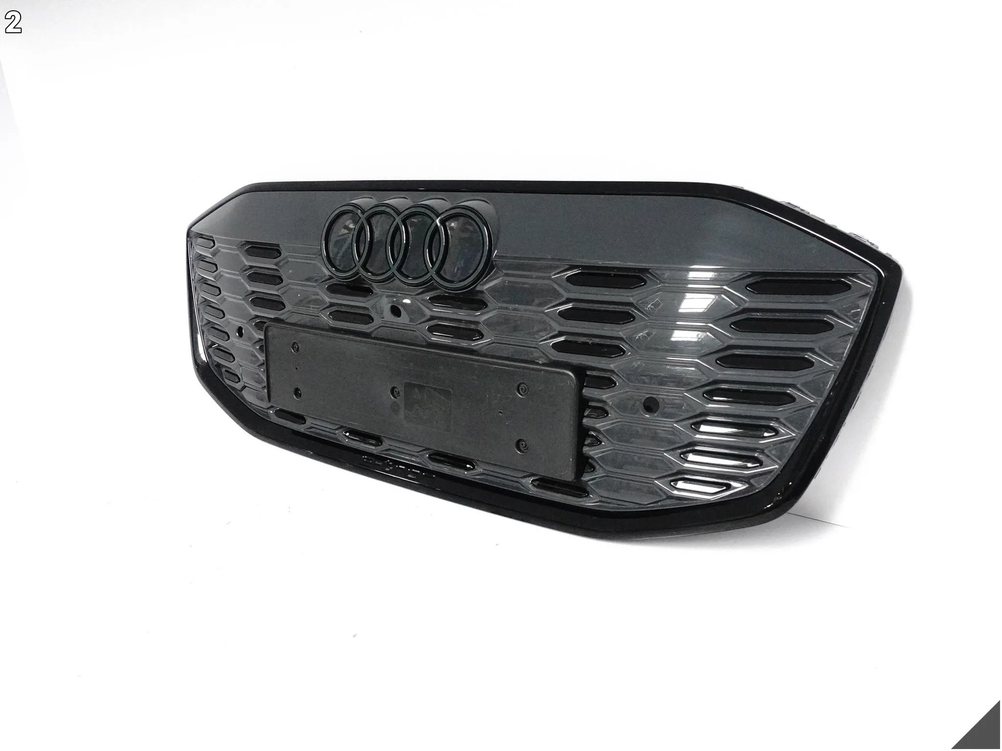 AUDI Q6 E-TRON 85H S-LINE 23- GRILL ATRAPA KRATKA WLOT W ZDERZAK PRZÓD AUDI Q6 E-TRON 85H S-LINE 23- GRILL ATRAPA KRATKA WLOT W ZDERZAK PRZÓD - obrazek 3