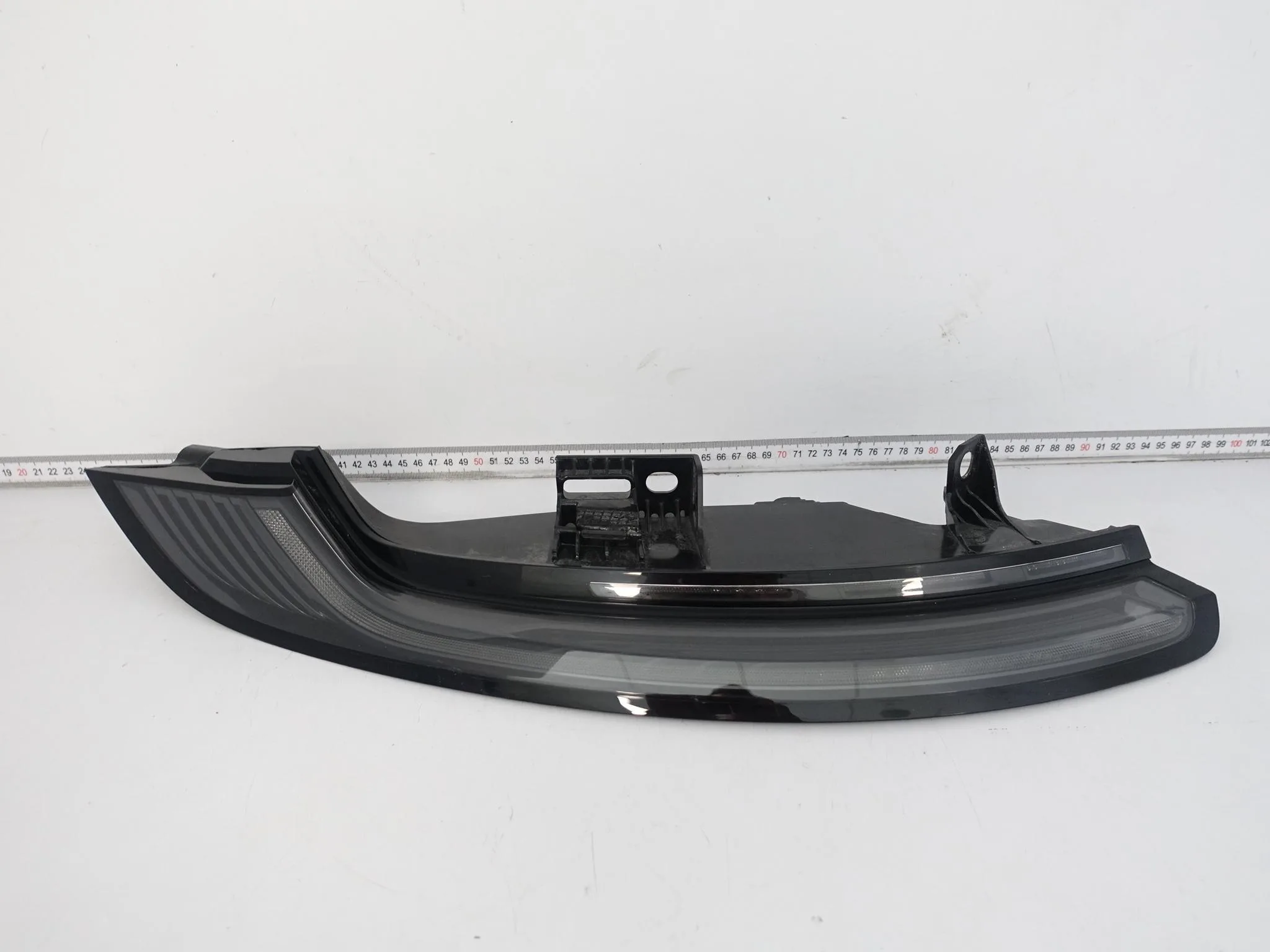 PORSCHE 911 992 19- LAMPA LED W BŁOTNIK LEWA TYŁ EUROPA BASE 992945091F PORSCHE 911 992 19- LAMPA LED W BŁOTNIK LEWA TYŁ EUROPA BASE 992945091F