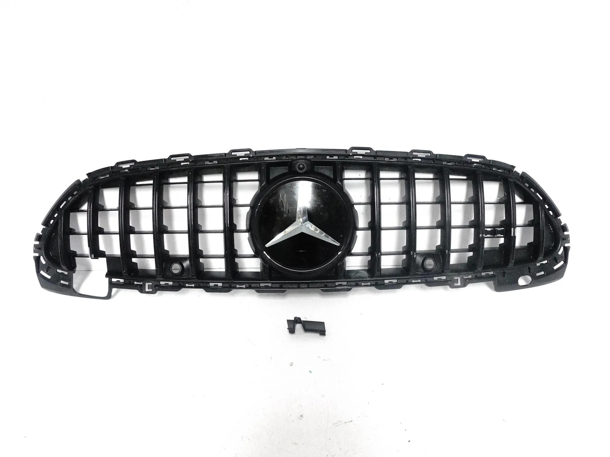 MERCEDES C-KLASA W206 S206 43 63 AMG 21- GRILL ATRAPA DISTRONIC ZAŚLEPKA MERCEDES C-KLASA W206 S206 43 63 AMG 21- GRILL ATRAPA DISTRONIC ZAŚLEPKA