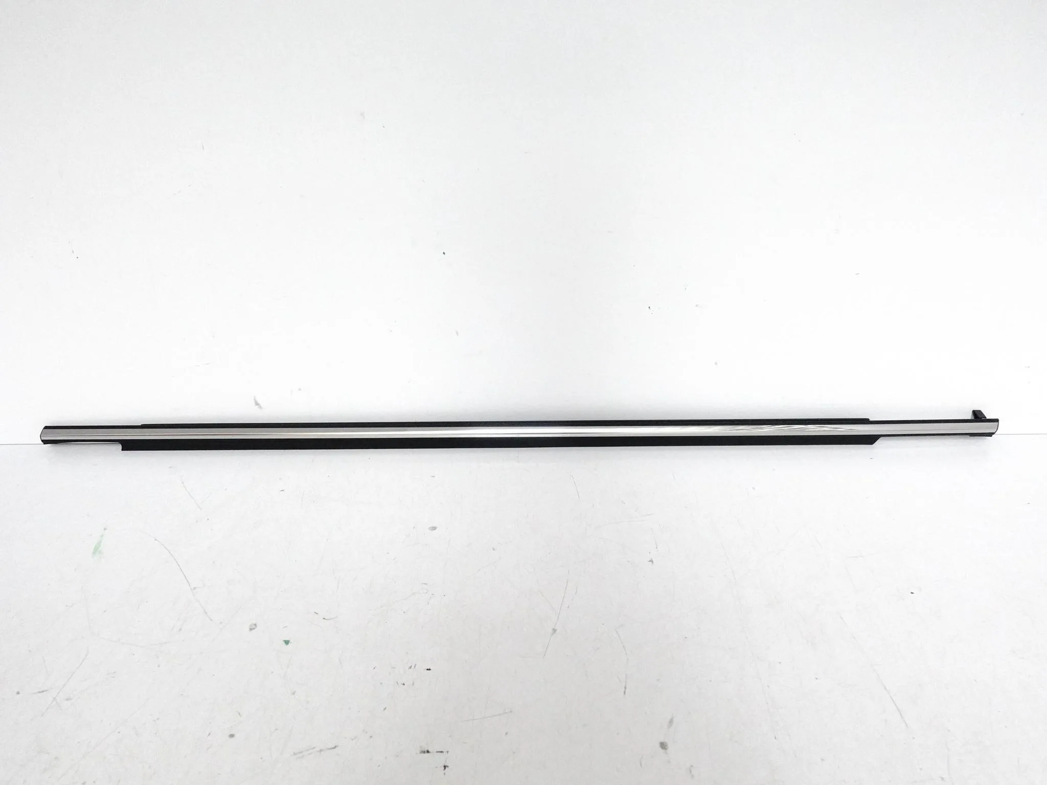 TOYOTA AVENSIS II T25 03-09 LISTWA ZGARNIAJĄCA SZYBY DRZWI LEWA PRZÓD CHROM TOYOTA AVENSIS II T25 03-09 LISTWA ZGARNIAJĄCA SZYBY DRZWI LEWA PRZÓD CHROM