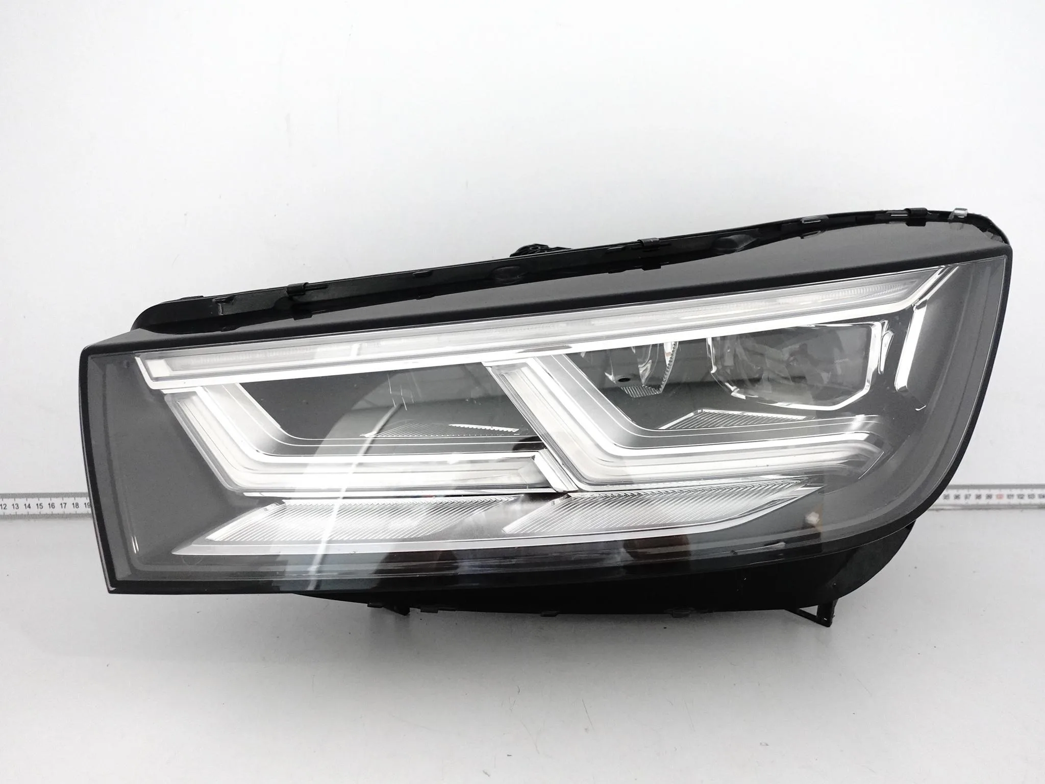 AUDI Q5 SQ5 80A II FY 17-20 LAMPA MATRIX FULL LED LEWA PRZÓD EUROPA *035* AUDI Q5 SQ5 80A II FY 17-20 LAMPA MATRIX FULL LED LEWA PRZÓD EUROPA *035*