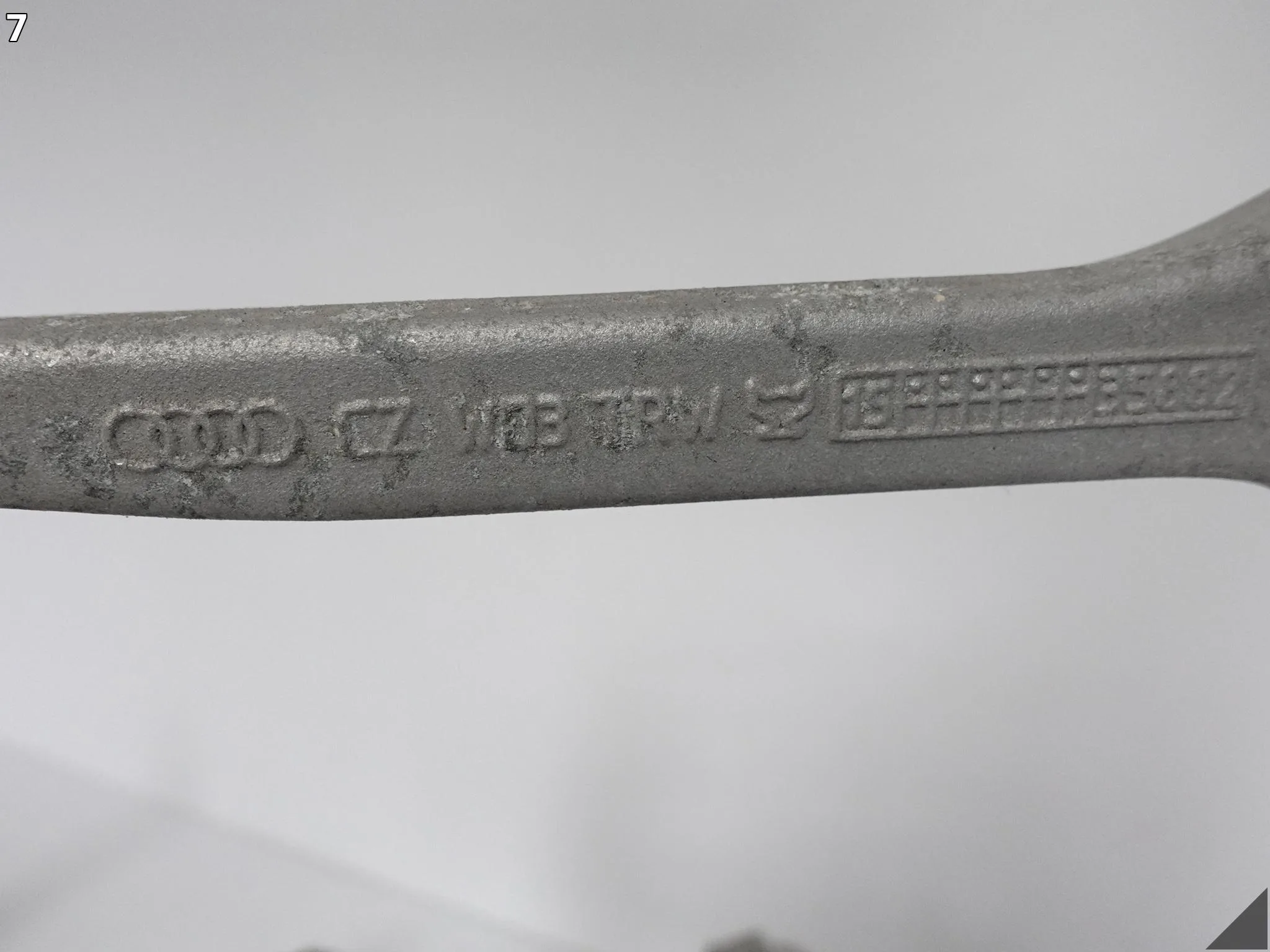 AUDI A5 8T0 B8 LIFT 11-16 ZWROTNICA WAHACZE PÓŁOŚ PIASTA PRAWA PRZÓD 14KM AUDI A5 8T0 B8 LIFT 11-16 ZWROTNICA WAHACZE PÓŁOŚ PIASTA PRAWA PRZÓD 14KM - obrazek 8