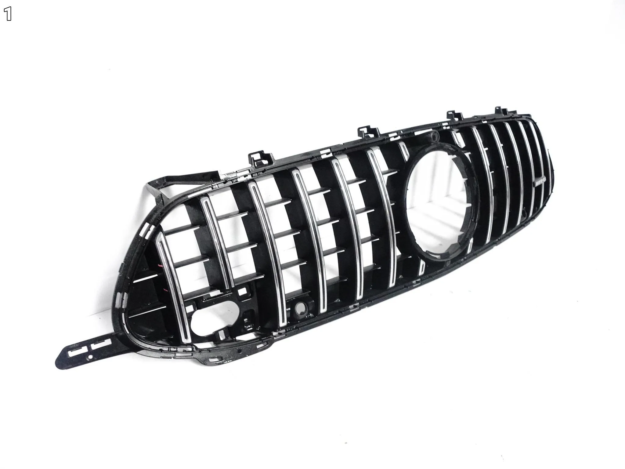 MERCEDES AMG GT X290 4-DOOR COUPE 19- GRILL ATRAPA KRATKA W ZDERZAK PRZÓD MERCEDES AMG GT X290 4-DOOR COUPE 19- GRILL ATRAPA KRATKA W ZDERZAK PRZÓD - obrazek 2