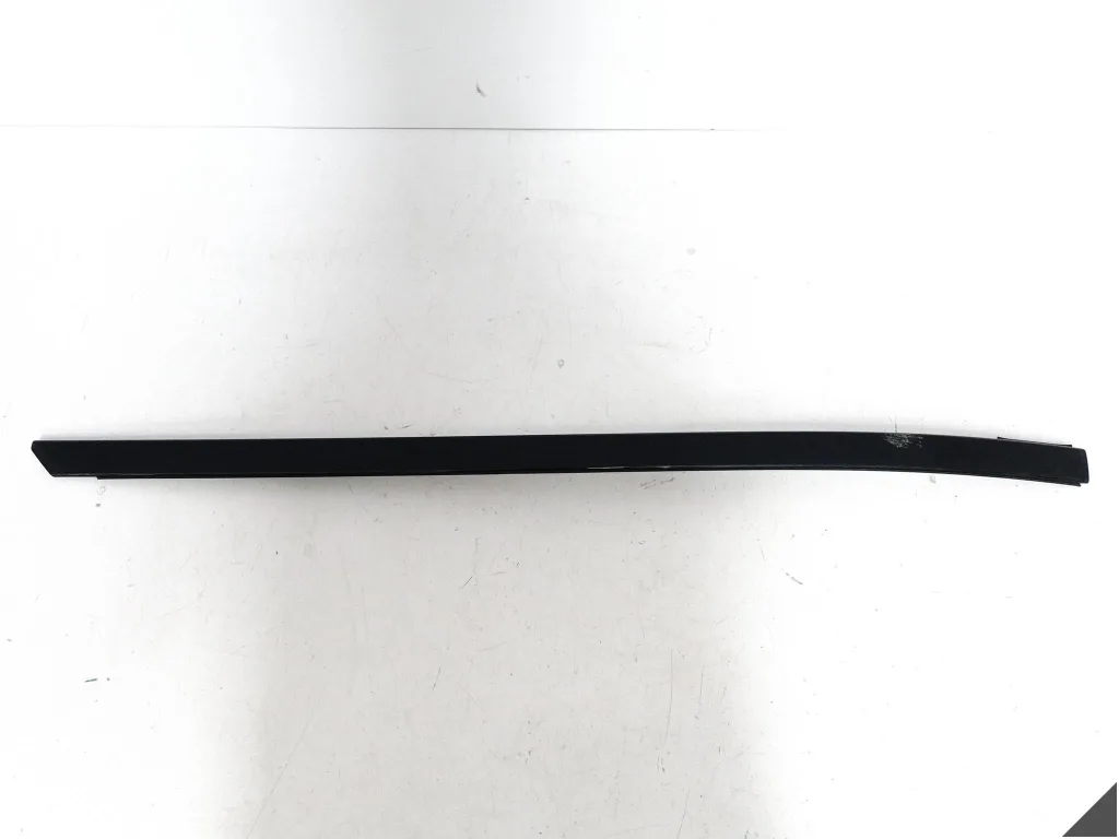 BMW 5 G30 G31 17-23 DACH LISTWA ZGARNIAJĄCA SZYBY CZOŁOWEJ PRZEDNIEJ LEWA BMW 5 G30 G31 17-23 DACH LISTWA ZGARNIAJĄCA SZYBY CZOŁOWEJ PRZEDNIEJ LEWA
