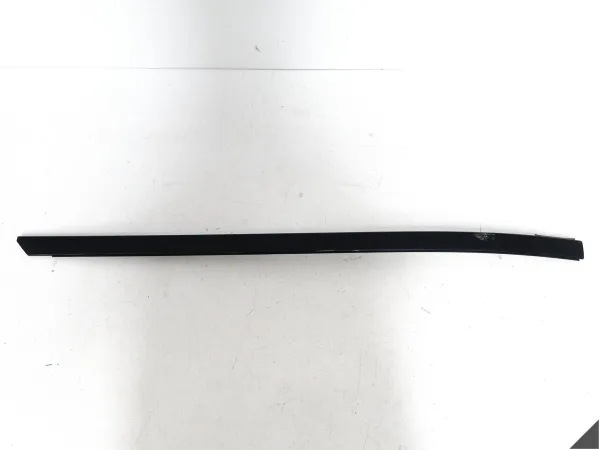 BMW 5 G30 G31 17-23 DACH LISTWA ZGARNIAJĄCA SZYBY CZOŁOWEJ PRZEDNIEJ LEWA BMW 5 G30 G31 17-23 DACH LISTWA ZGARNIAJĄCA SZYBY CZOŁOWEJ PRZEDNIEJ LEWA