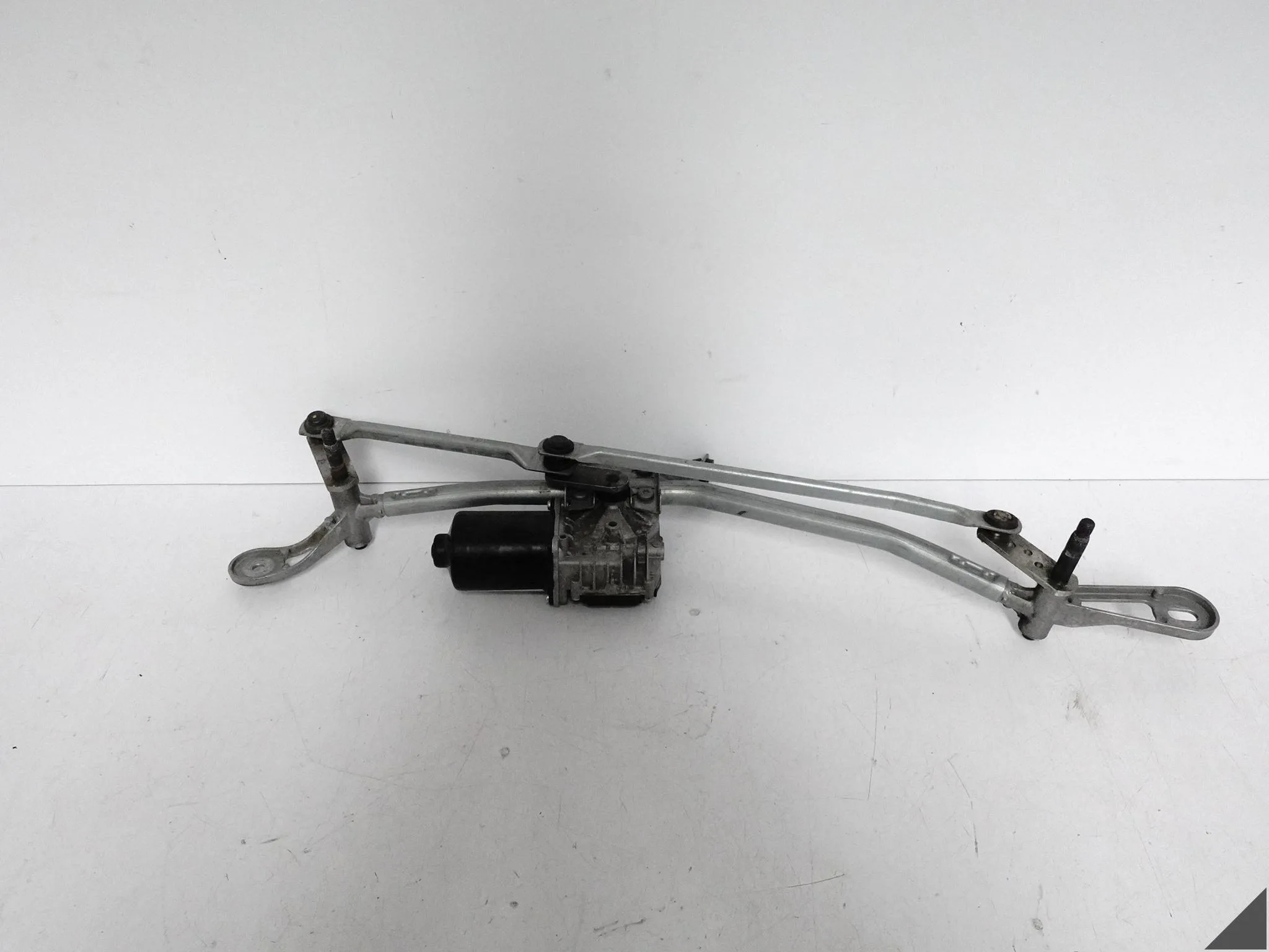 BMW 5 V M5 G30 G31 F90 MECHANIZM SILNICZEK WYCIERACZEK PRZÓD EUROPA BMW 5 V M5 G30 G31 F90 MECHANIZM SILNICZEK WYCIERACZEK PRZÓD EUROPA