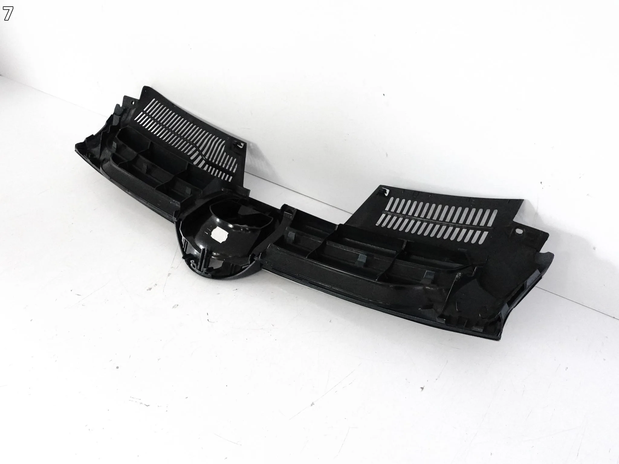 VW GOLF V 5 03-09 1K0 GRILL ATRAPA KRATKA CHROM W ZDERZAK PRZÓD VW GOLF V 5 03-09 1K0 GRILL ATRAPA KRATKA CHROM W ZDERZAK PRZÓD - obrazek 8