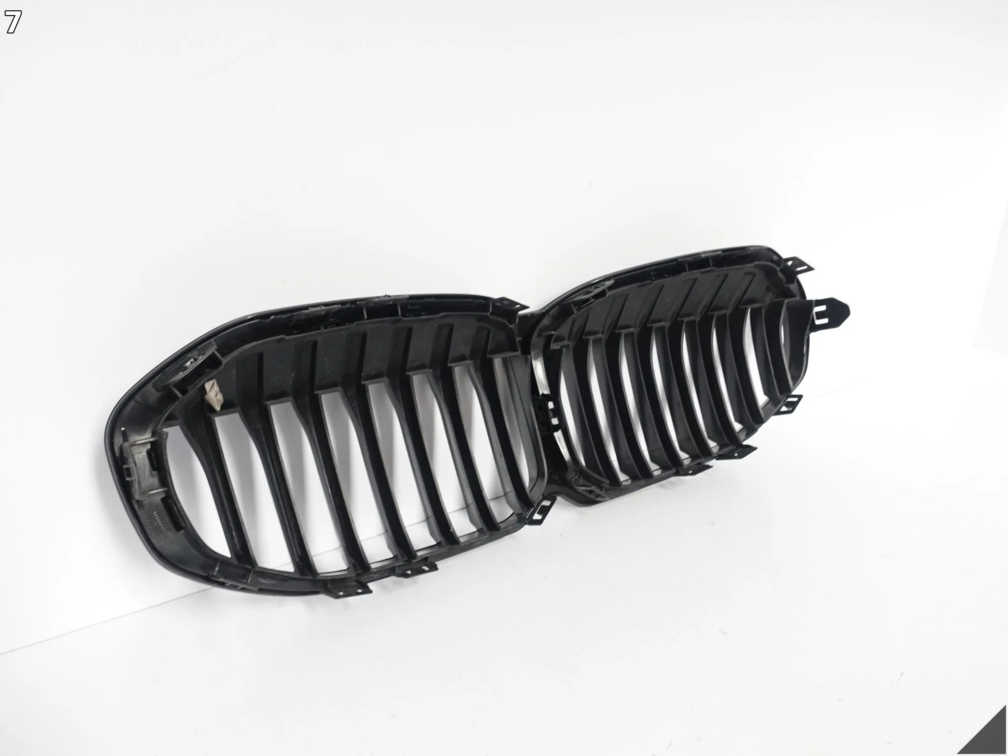 BMW 1 F40 M-PAKIET MSP 19-24 ZDERZAK GRILL ATRAPA NERKI PRZÓD BLACK SHADOW BMW 1 F40 M-PAKIET MSP 19-24 ZDERZAK GRILL ATRAPA NERKI PRZÓD BLACK SHADOW - obrazek 8