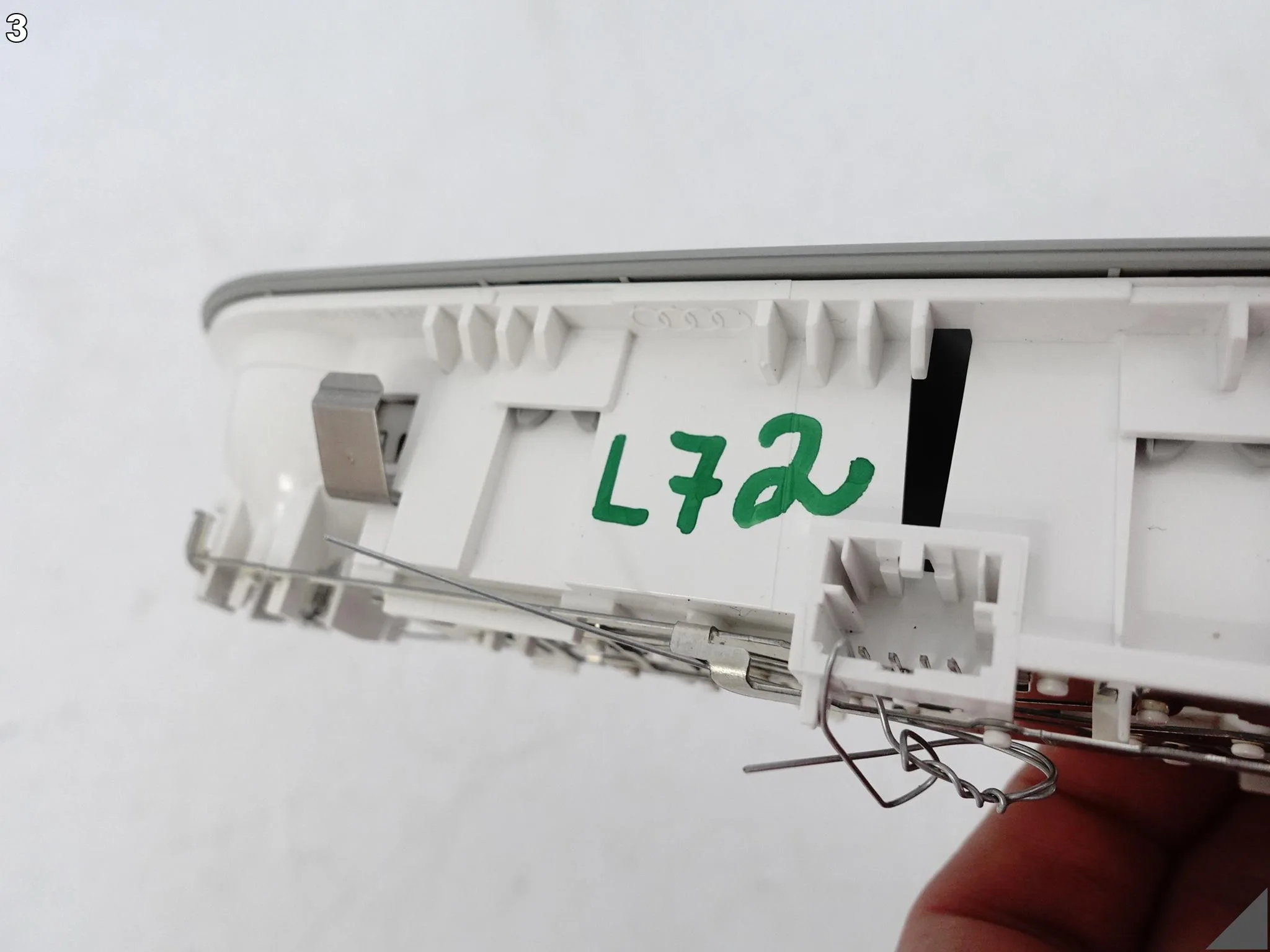 AUDI A5 S5 8T0 A4 S4 8K0 B8 LIFT 11-16 OŚWIETLENIE WEWNĘTRZNE LED TYŁ ET1 AUDI A5 S5 8T0 A4 S4 8K0 B8 LIFT 11-16 OŚWIETLENIE WEWNĘTRZNE LED TYŁ ET1 - obrazek 4