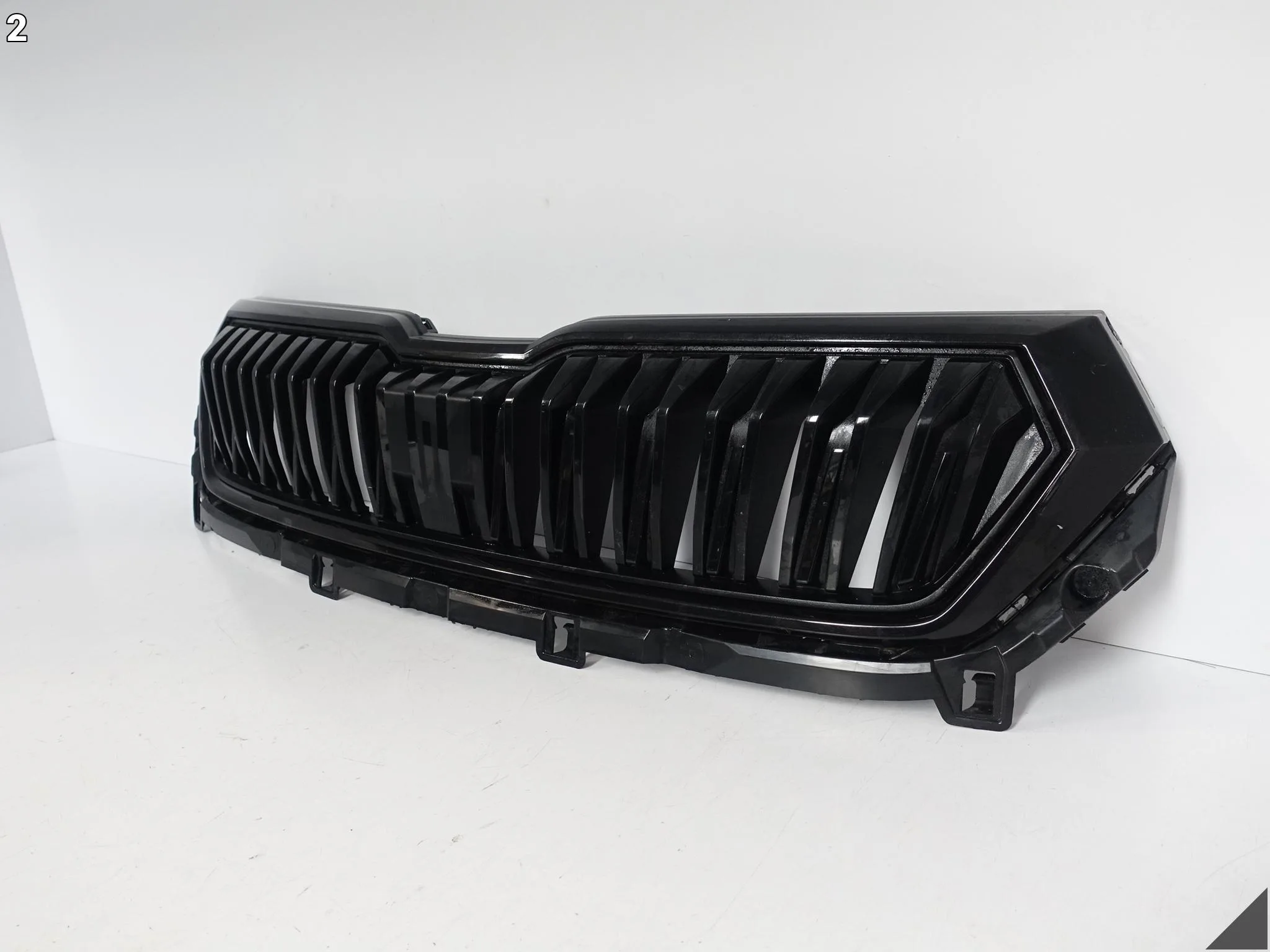 SKODA KAROQ 57A LIFT 22- GRILL ATRAPA KRATKA WLOT W ZDERZAK PRZÓD SKODA KAROQ 57A LIFT 22- GRILL ATRAPA KRATKA WLOT W ZDERZAK PRZÓD - obrazek 3