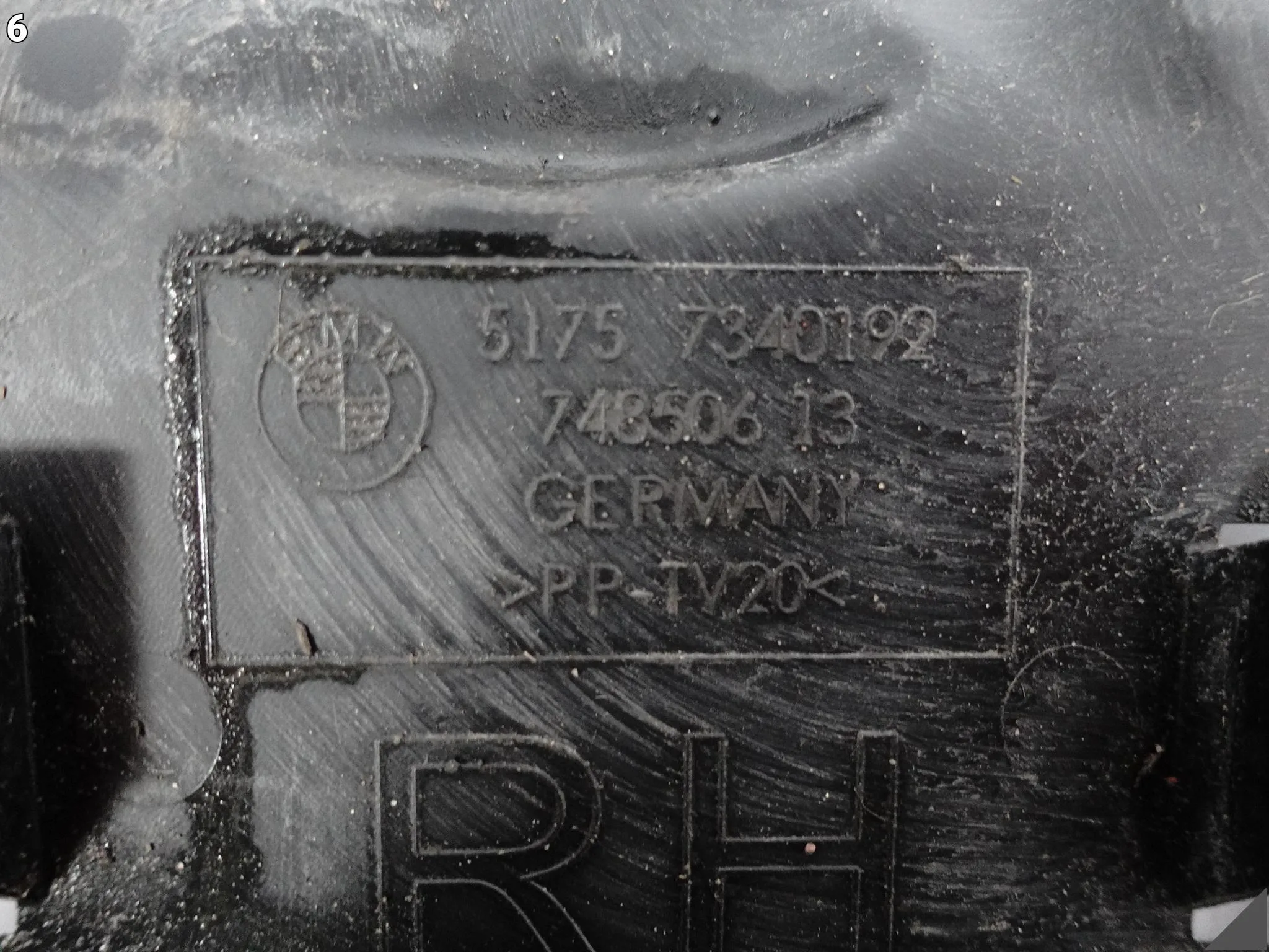 BMW G11 G12 G14 G15 G16 G30 G31 G32 OSŁONA PRAWA PODWOZIA MAGLOWNICY BMW G11 G12 G14 G15 G16 G30 G31 G32 OSŁONA PRAWA PODWOZIA MAGLOWNICY - obrazek 7