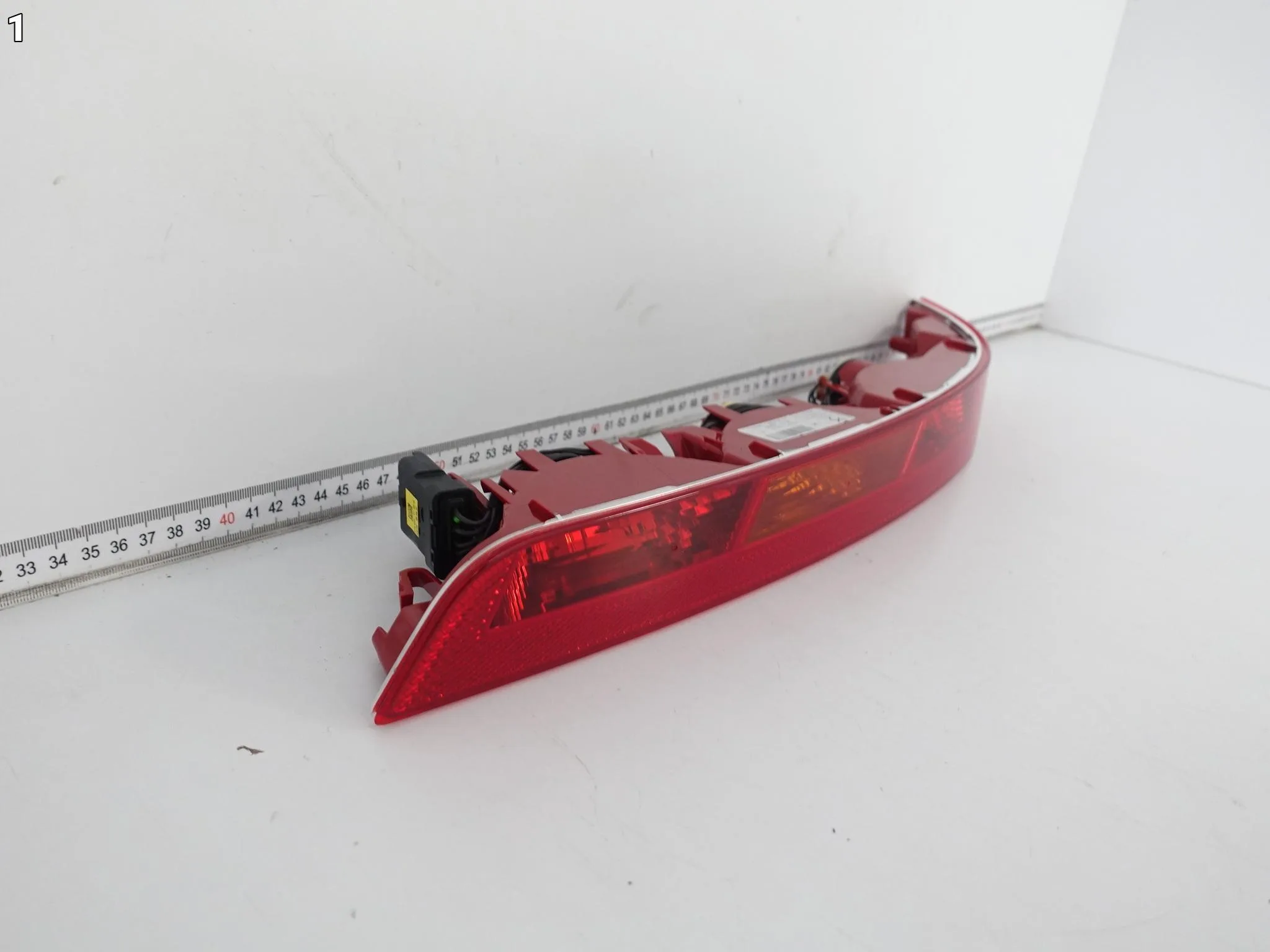 CITROEN DS 7 DS7 CROSSBACK 17- LAMPA PRZECIWMGIELNA LEWA TYŁ W ZDERZAK EU CITROEN DS 7 DS7 CROSSBACK 17- LAMPA PRZECIWMGIELNA LEWA TYŁ W ZDERZAK EU - obrazek 2