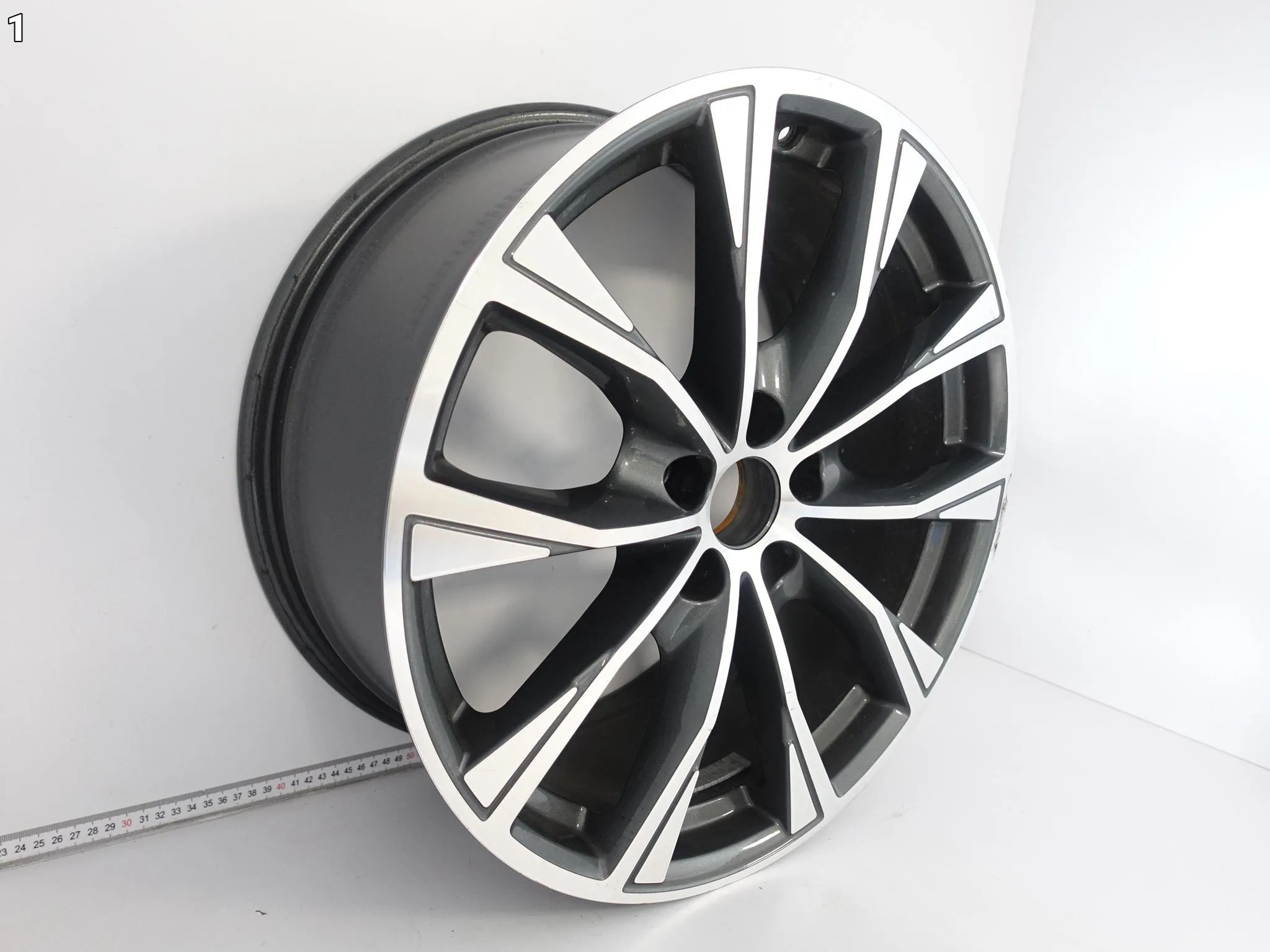 AUDI A6 S-LINE 4P0 C9 AVANT SEDAN FELGA 25- 8,5Jx19 ET40 5×112 AUDI A6 S-LINE 4P0 C9 AVANT SEDAN FELGA 25- 8,5Jx19 ET40 5x112 - obrazek 2