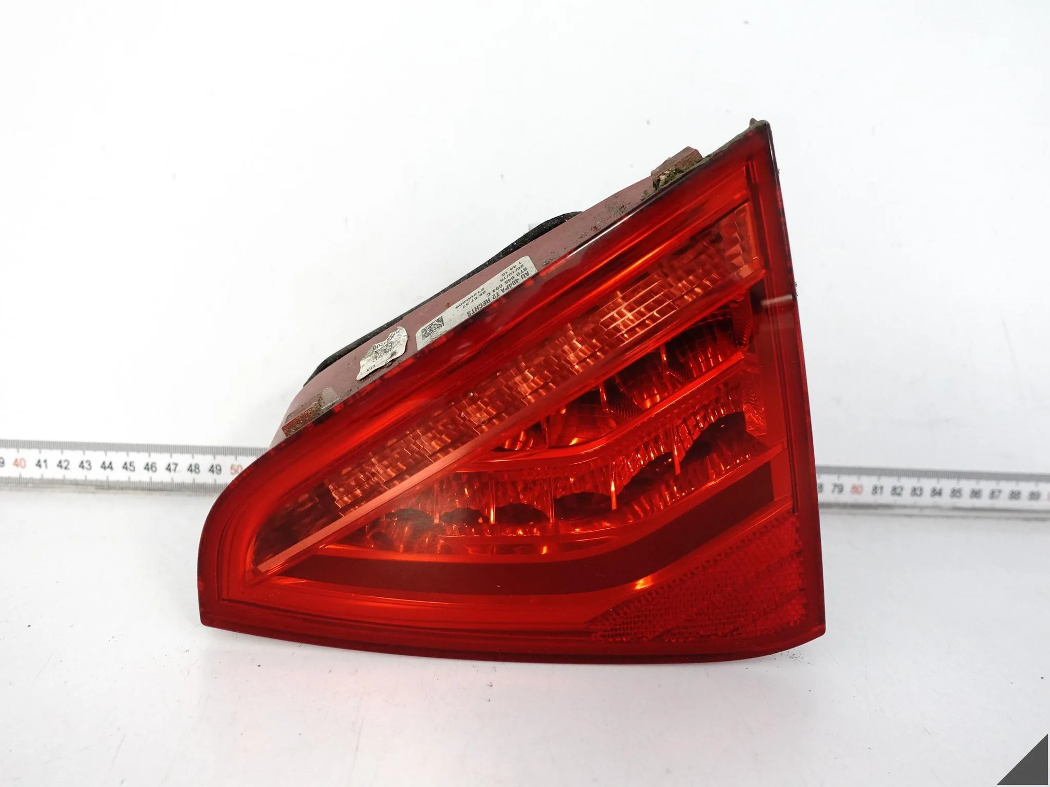 AUDI A5 S5 8T0 B8 LIFT 11-16 LAMPA LED W KLAPE BAGAŻNIKA PRAWA TYŁ EUROPA AUDI A5 S5 8T0 B8 LIFT 11-16 LAMPA LED W KLAPE BAGAŻNIKA PRAWA TYŁ EUROPA