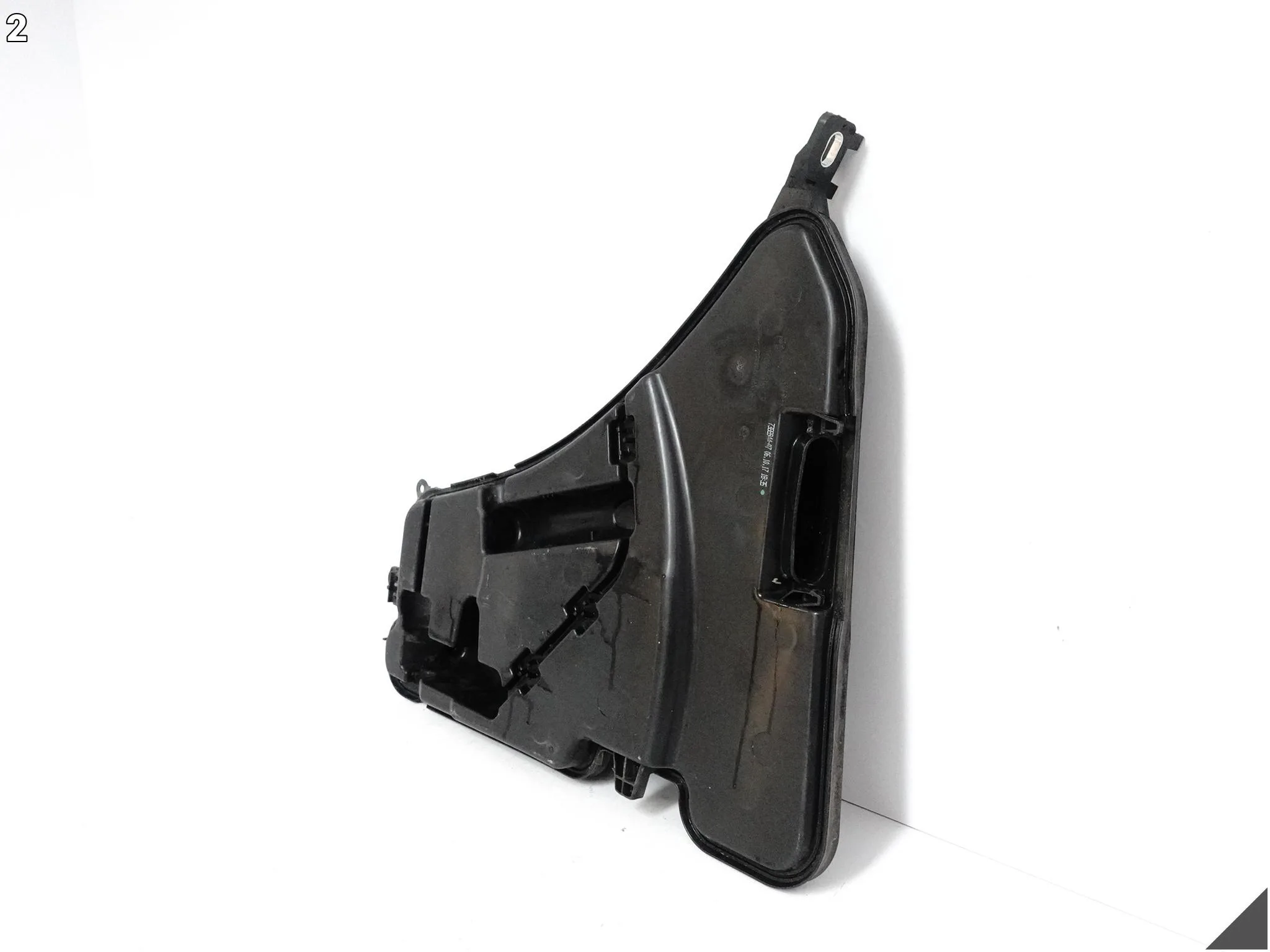 BMW 5 G30 G31 17-24 ZBIORNIK ZBIORNICZEK PŁYNU SPRYSKIWACZY 7388944 BMW 5 G30 G31 17-24 ZBIORNIK ZBIORNICZEK PŁYNU SPRYSKIWACZY 7388944 - obrazek 3