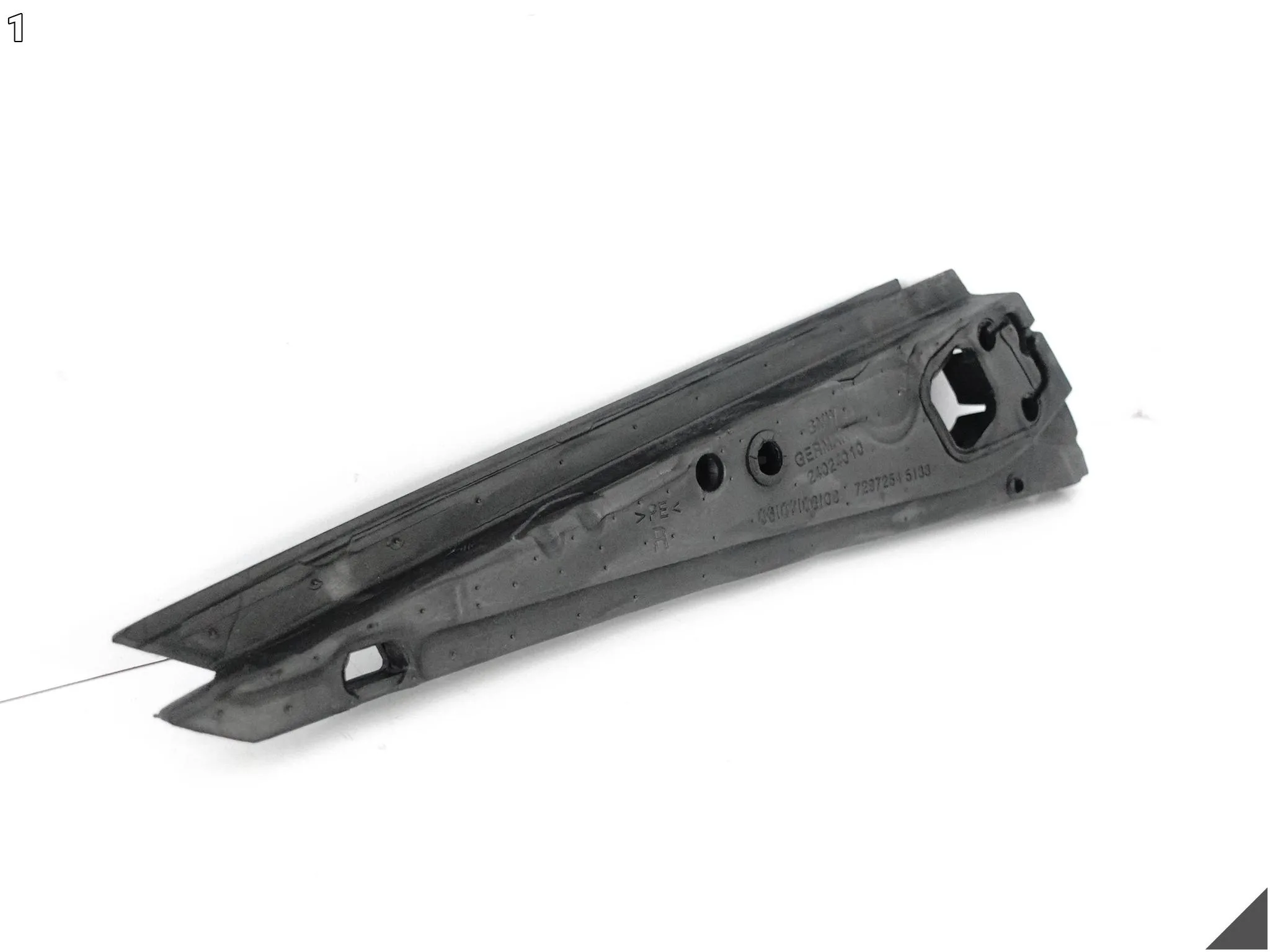 BMW 2 F45 LIFT LCI 18-22 USZCZELKA WYGŁUSZENIE PIANKA LUSTERKA PRAWEGO BMW 2 F45 LIFT LCI 18-22 USZCZELKA WYGŁUSZENIE PIANKA LUSTERKA PRAWEGO - obrazek 2