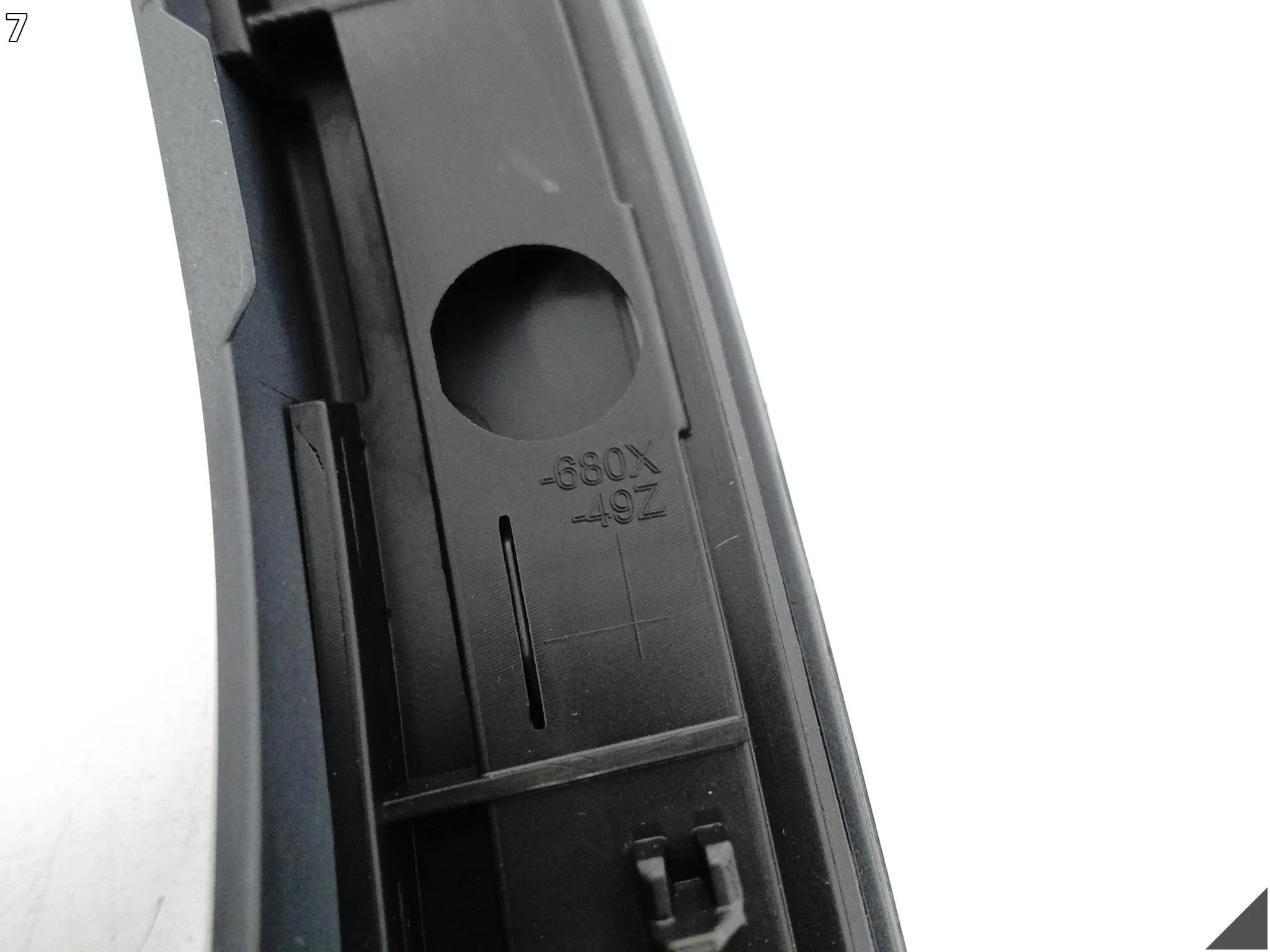 AUDI Q5 II 80A S-LINE LIFT 20-24 LISTWA NAKŁADKA NA BŁOTNIK LEWA PRZÓD AUDI Q5 II 80A S-LINE LIFT 20-24 LISTWA NAKŁADKA NA BŁOTNIK LEWA PRZÓD - obrazek 8