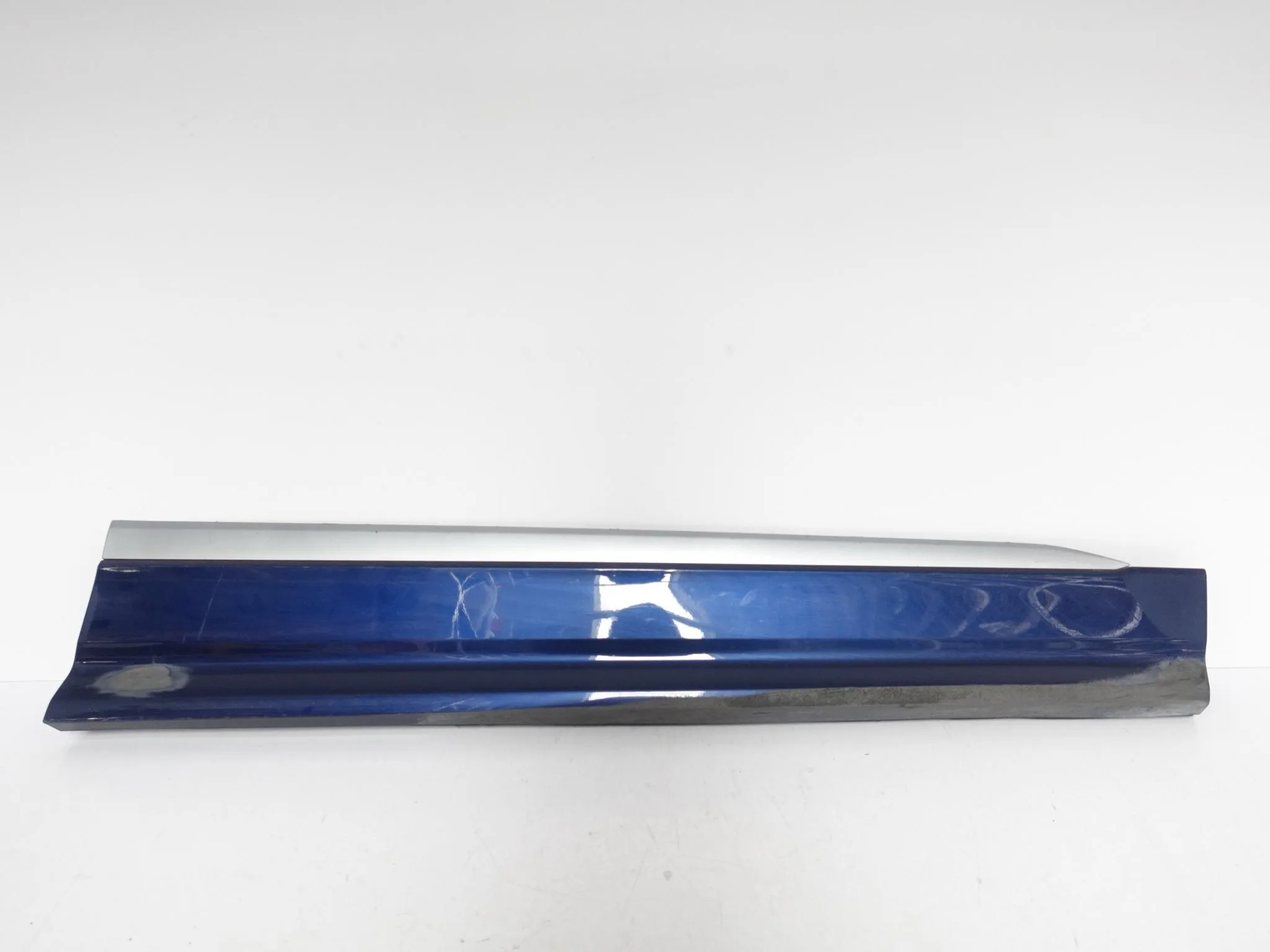 LAMBORGHINI URUS 4ML 18-23 LISTWA OSŁONA NAKŁADKA DRZWI PRAWA PRZÓD LAMBORGHINI URUS 4ML 18-23 LISTWA OSŁONA NAKŁADKA DRZWI PRAWA PRZÓD