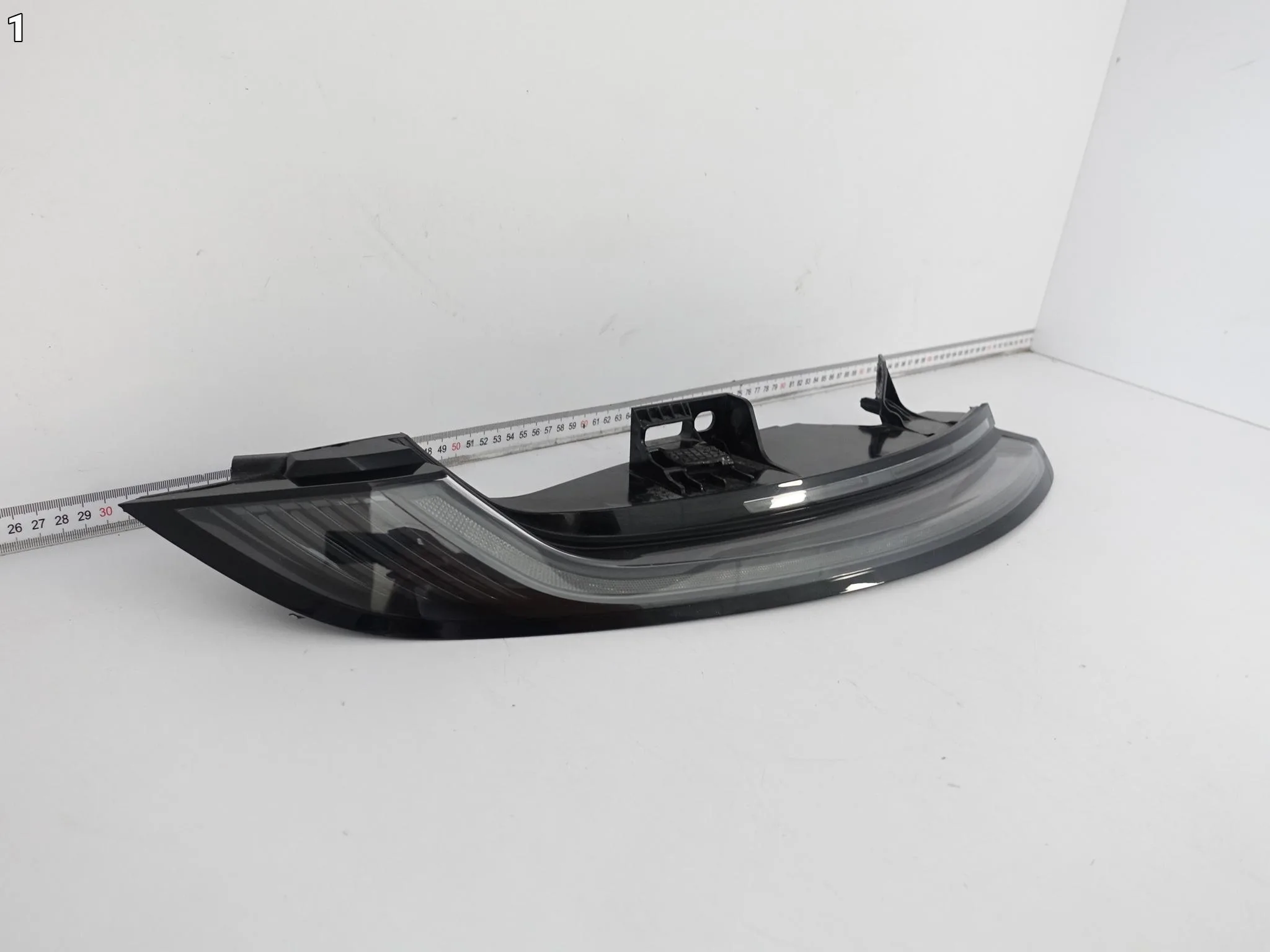 PORSCHE 911 992 19- LAMPA LED W BŁOTNIK LEWA TYŁ EUROPA BASE 992945091F PORSCHE 911 992 19- LAMPA LED W BŁOTNIK LEWA TYŁ EUROPA BASE 992945091F - obrazek 2