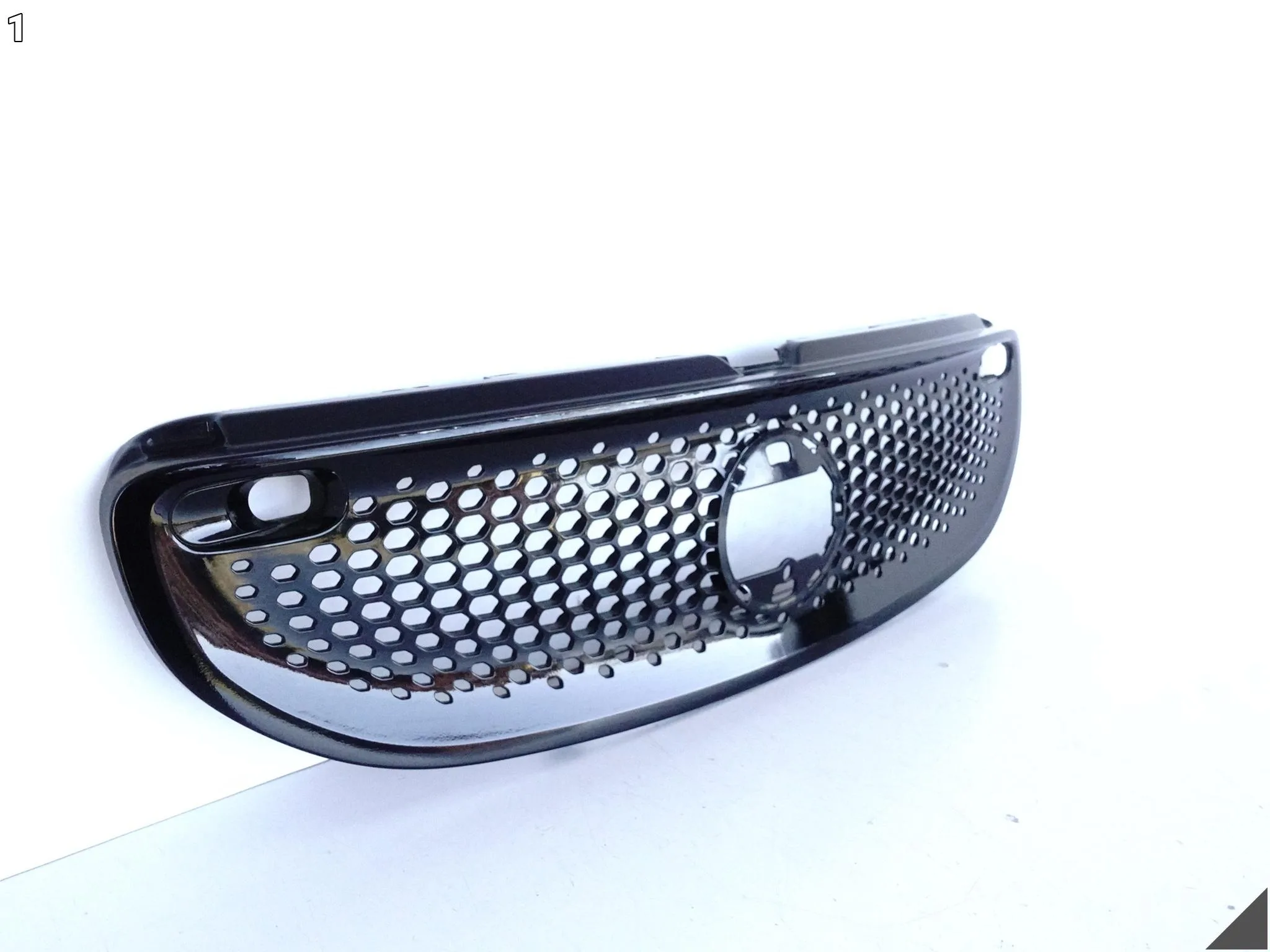 SMART FORTWO III 3 W453 14-19 GRILL ATRAPA WLOT W ZDERZAK PRZÓD A4538881223 SMART FORTWO III 3 W453 14-19 GRILL ATRAPA WLOT W ZDERZAK PRZÓD A4538881223 - obrazek 2