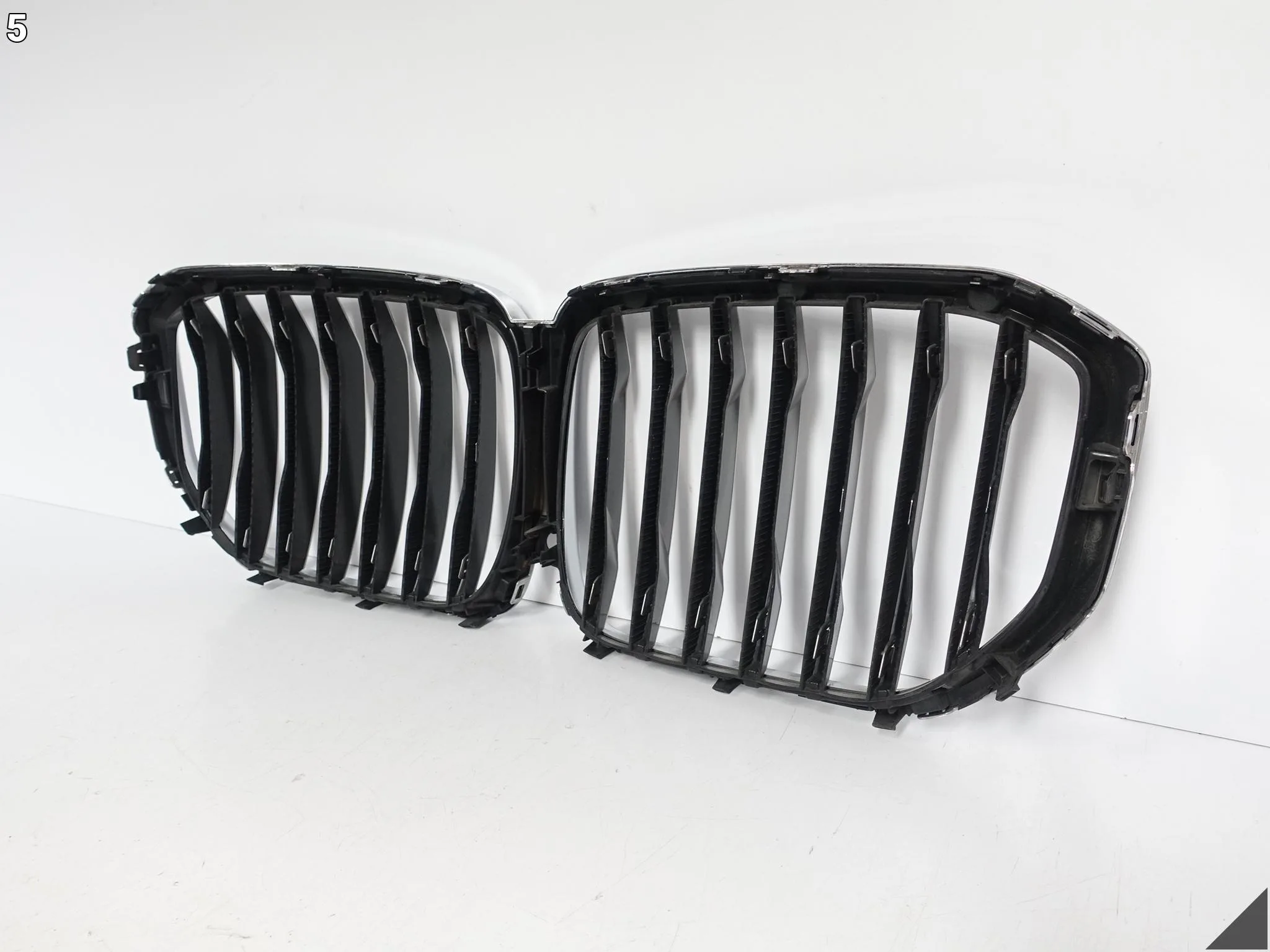 BMW X5 G05 M-PAKIET 18-23 GRILL ATRAPA NERKI KRATKA W ZDERZAK PRZÓD 7454887 BMW X5 G05 M-PAKIET 18-23 GRILL ATRAPA NERKI KRATKA W ZDERZAK PRZÓD 7454887 - obrazek 6