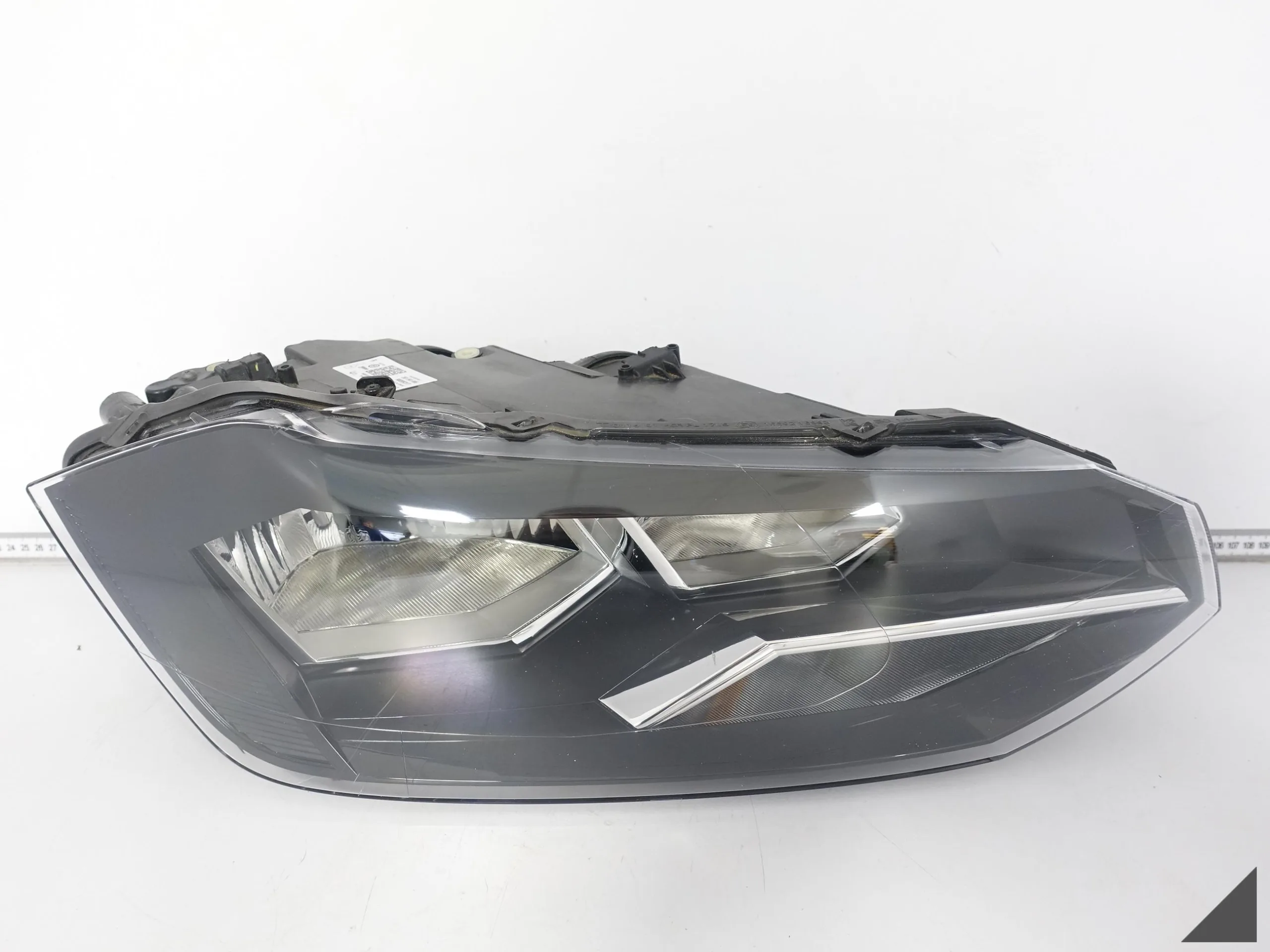 VW POLO VI 6 2G0 17- LAMPA ZWYKŁA H7 PRAWA EUROPA VW POLO VI 6 2G0 17- LAMPA ZWYKŁA H7 PRAWA EUROPA
