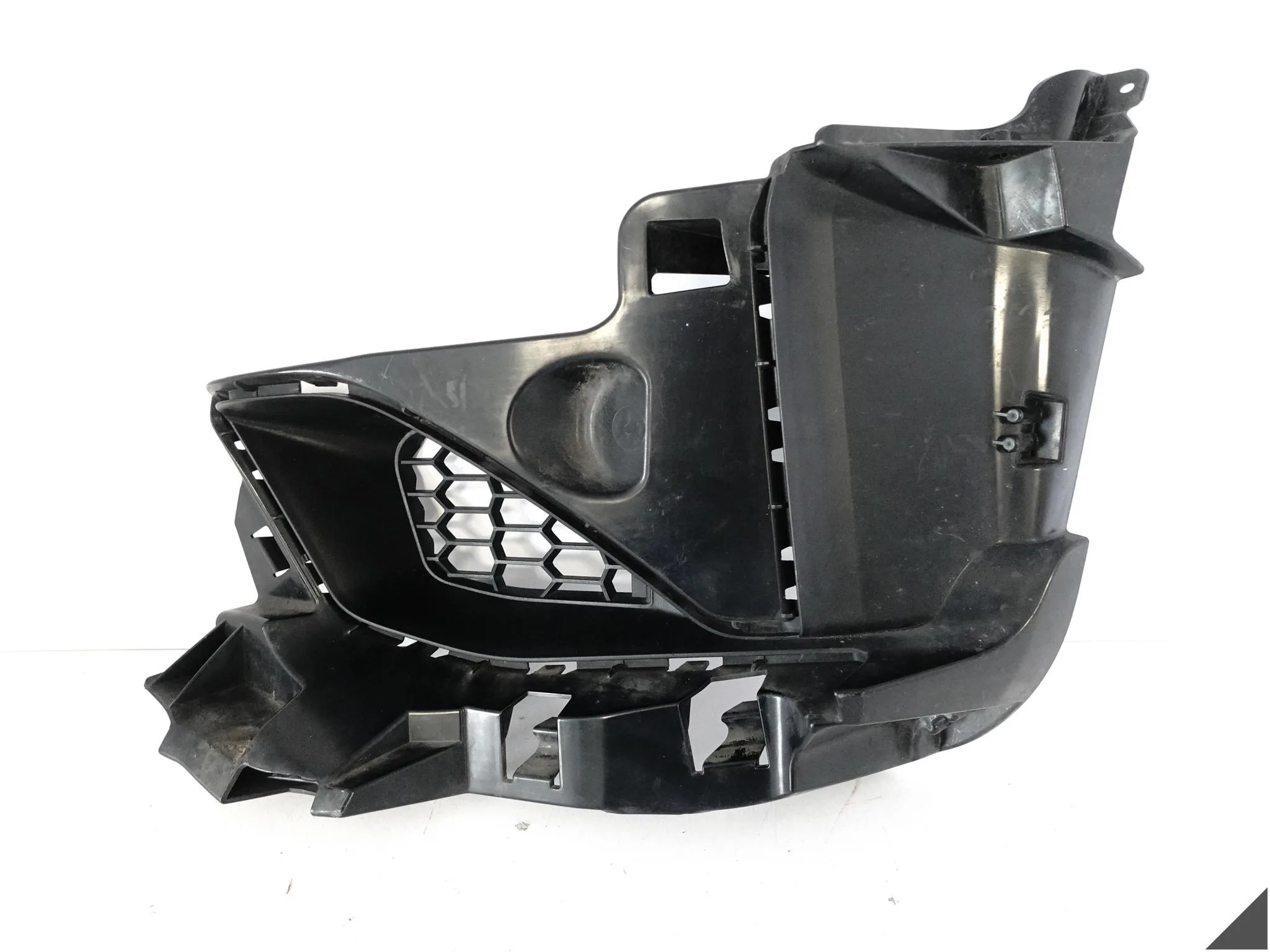BMW M2 F87 13-21 KRATKA ATRAPA WLOT ŚLIZG MOCOWANIE W ZDERZAK LEWA PRZÓD BMW M2 F87 13-21 KRATKA ATRAPA WLOT ŚLIZG MOCOWANIE W ZDERZAK LEWA PRZÓD