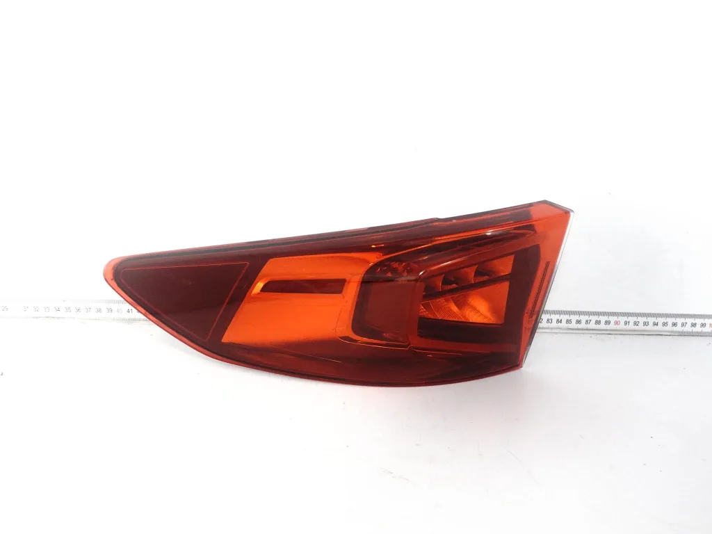 CUPRA FORMENTOR 5FF 20-24 LAMPA LED LEWA W BŁOTNIK TYŁ EUROPA