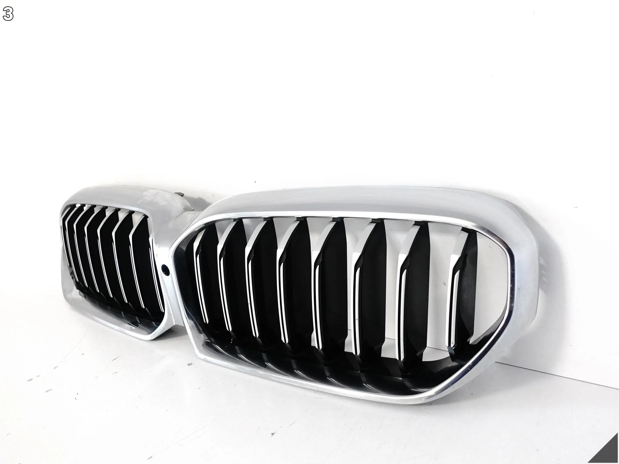 BMW 5 G30 G31 LCI LIFT 20-24 GRILL ATRAPA NERKI W ZDERZAK PRZÓD BMW 5 G30 G31 LCI LIFT 20-24 GRILL ATRAPA NERKI W ZDERZAK PRZÓD - obrazek 4