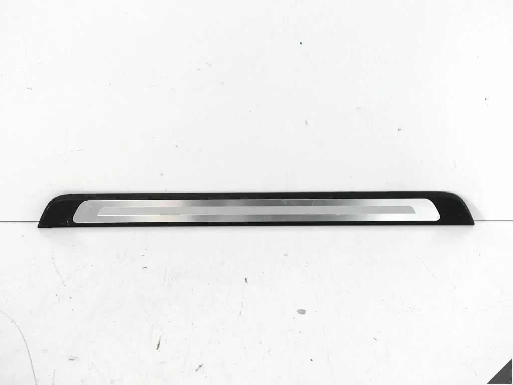 AUDI A5 8B3 B10 24- LISTWA NAKŁADKA OSŁONA NA PRÓG LEWA PRZÓD 8B3853373 AUDI A5 8B3 B10 24- LISTWA NAKŁADKA OSŁONA NA PRÓG LEWA PRZÓD 8B3853373