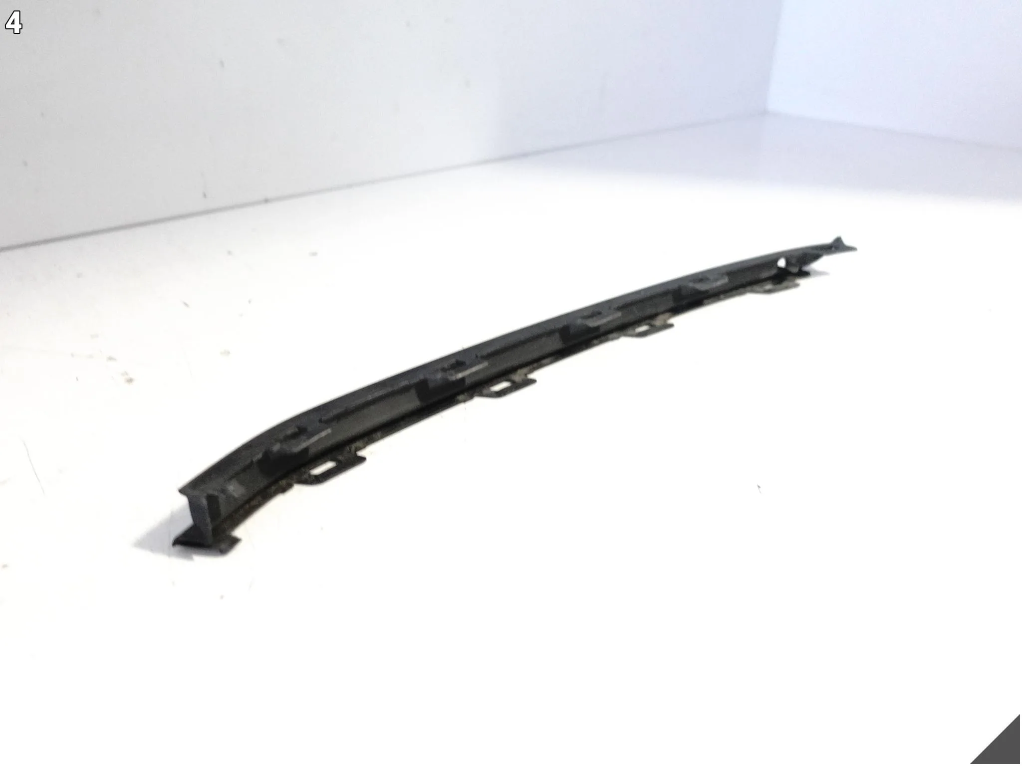 VW TOURAN III 3 5TA 15- LISTWA SPOILER KRATKA W ZDERZAK PRZÓD PRAWY VW TOURAN III 3 5TA 15- LISTWA SPOILER KRATKA W ZDERZAK PRZÓD PRAWY - obrazek 5