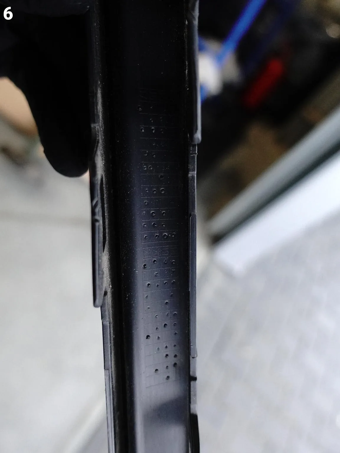 VW TOURAN III 3 5TA 15- LISTWA SPOILER KRATKA W ZDERZAK PRZÓD PRAWY VW TOURAN III 3 5TA 15- LISTWA SPOILER KRATKA W ZDERZAK PRZÓD PRAWY - obrazek 7