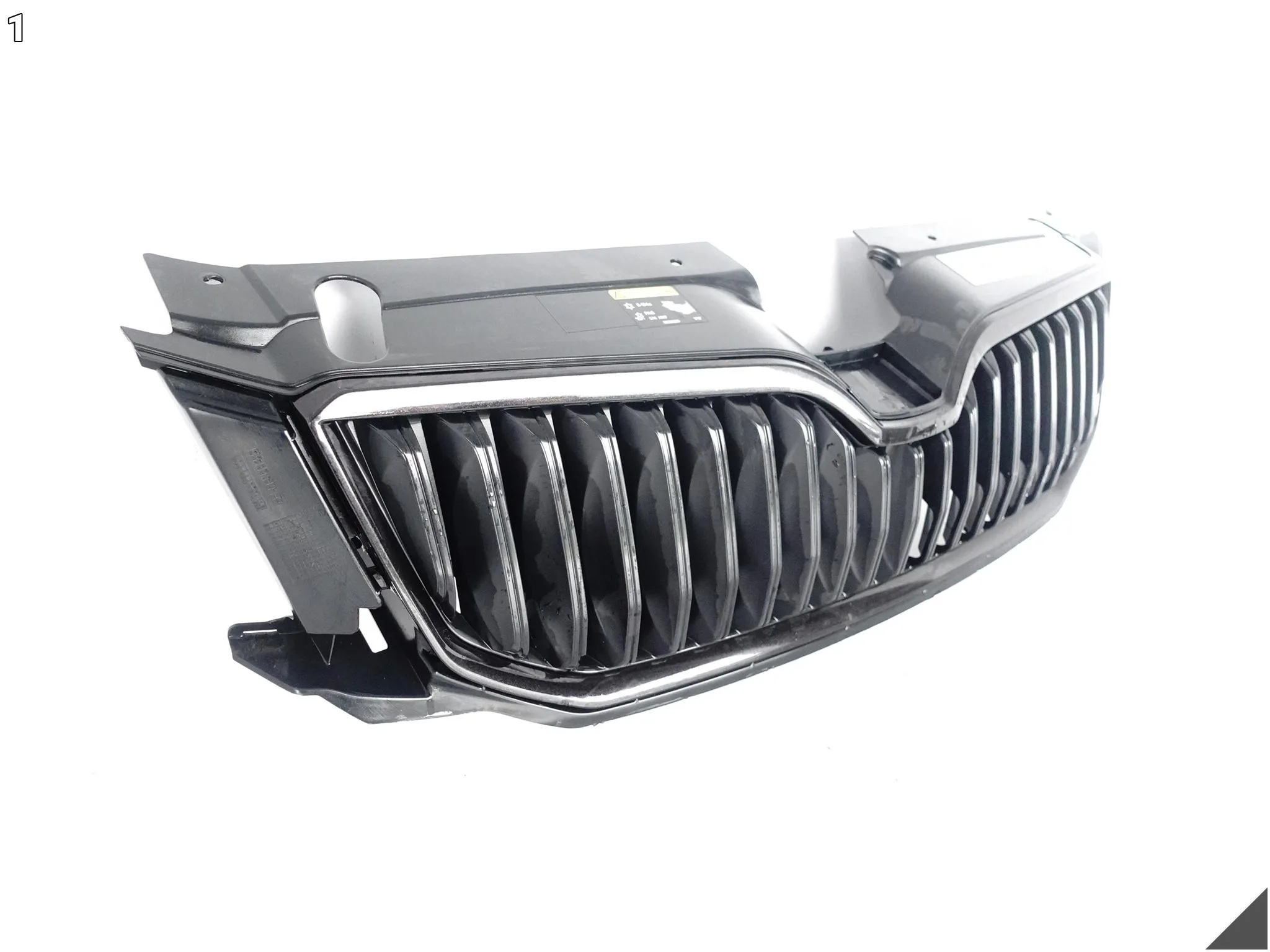 SKODA OCTAVIA 3 III RS VRS 5E0 12-16 ZDERZAK GRILL ATRAPA RAMKA PRZÓD SKODA OCTAVIA 3 III RS VRS 5E0 12-16 ZDERZAK GRILL ATRAPA RAMKA PRZÓD - obrazek 2