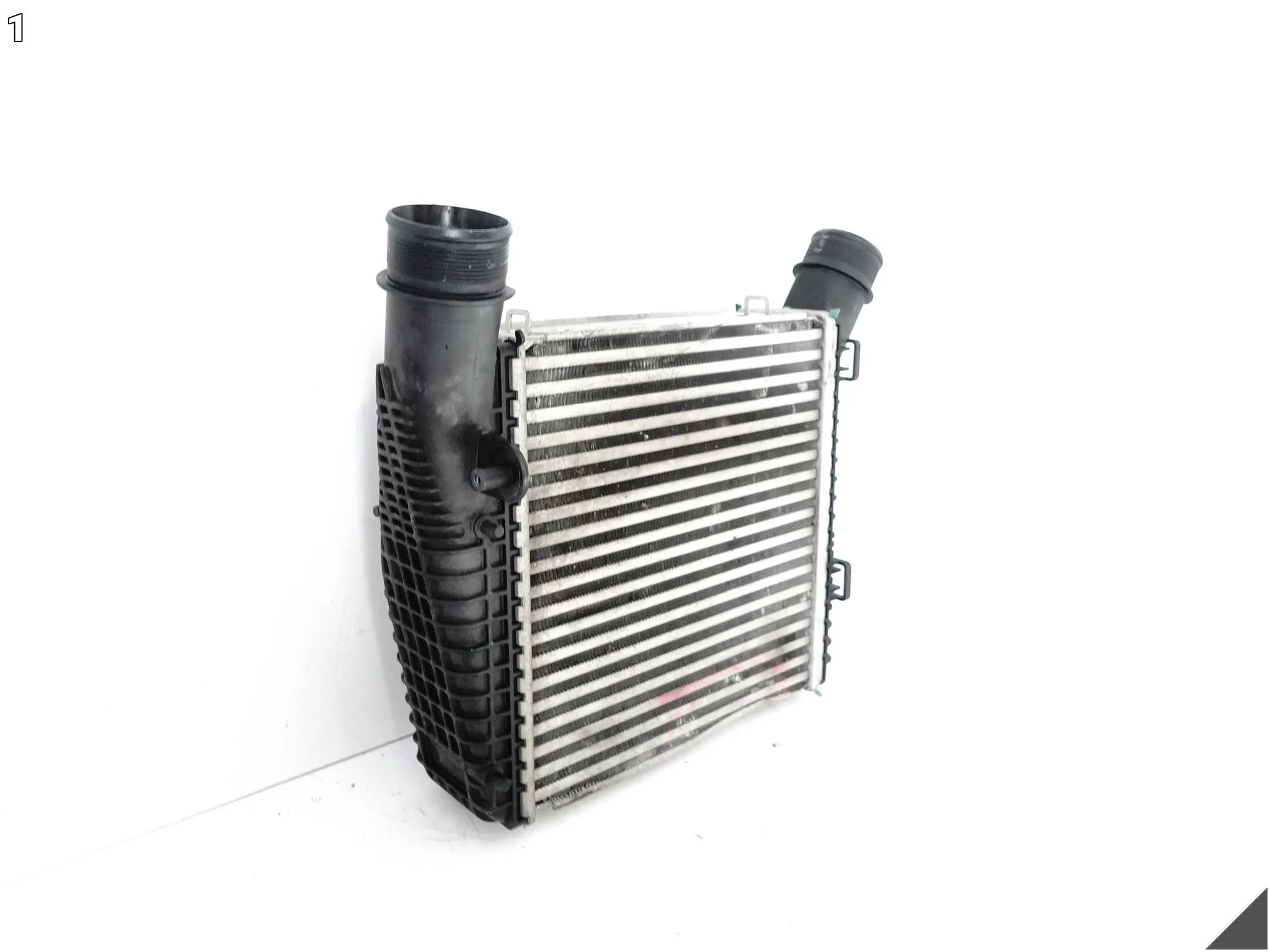 BENTLEY CONTINENTAL GT GTC 3SD FLYING SPUR 3SE INTERCOOLER LEWY PRZÓD BENTLEY CONTINENTAL GT GTC 3SD FLYING SPUR 3SE INTERCOOLER LEWY PRZÓD - obrazek 2
