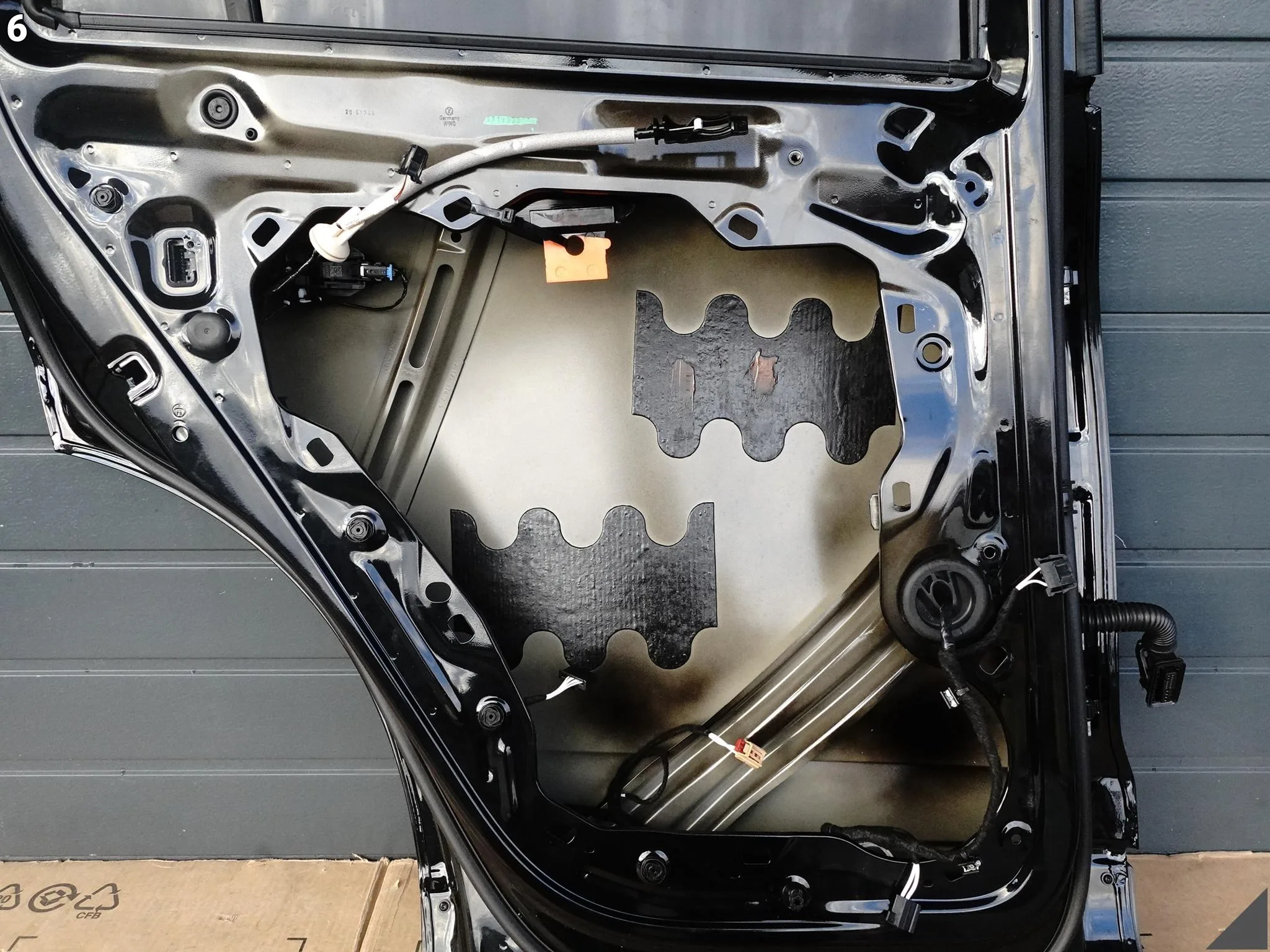 VW TIGUAN CT1 III 571 24- DRZWI LEWE TYŁ SZYBA DEMONTAŻ KOLOR Y9T LY9T VW TIGUAN CT1 III 571 24- DRZWI LEWE TYŁ SZYBA DEMONTAŻ KOLOR Y9T LY9T - obrazek 7