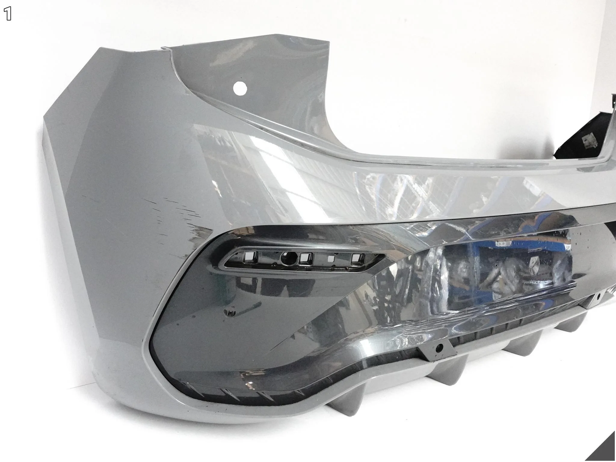 CUPRA BORN 10E 21- ZDERZAKA BUMPER + DOKŁADKA + LISTWA ABSORBER TYŁ (4xPDC) CUPRA BORN 10E 21- ZDERZAKA BUMPER + DOKŁADKA + LISTWA ABSORBER TYŁ (4xPDC) - obrazek 2