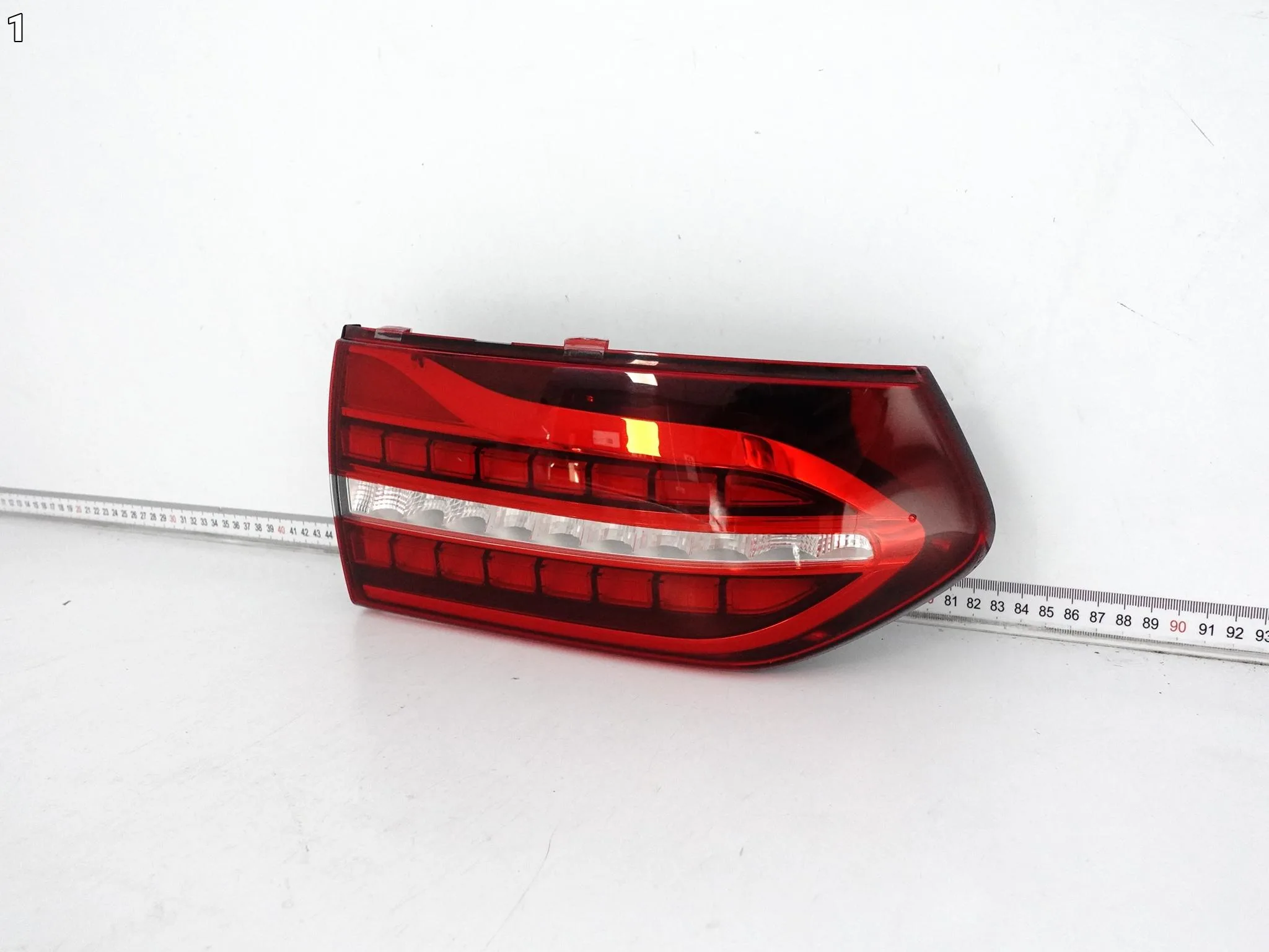 MERCEDES E-KLASA S213 KOMBI MOPF LIFT 20-23 LAMPA LED LEWA W KLAPĘ TYŁ EU MERCEDES E-KLASA S213 KOMBI MOPF LIFT 20-23 LAMPA LED LEWA W KLAPĘ TYŁ EU - obrazek 2