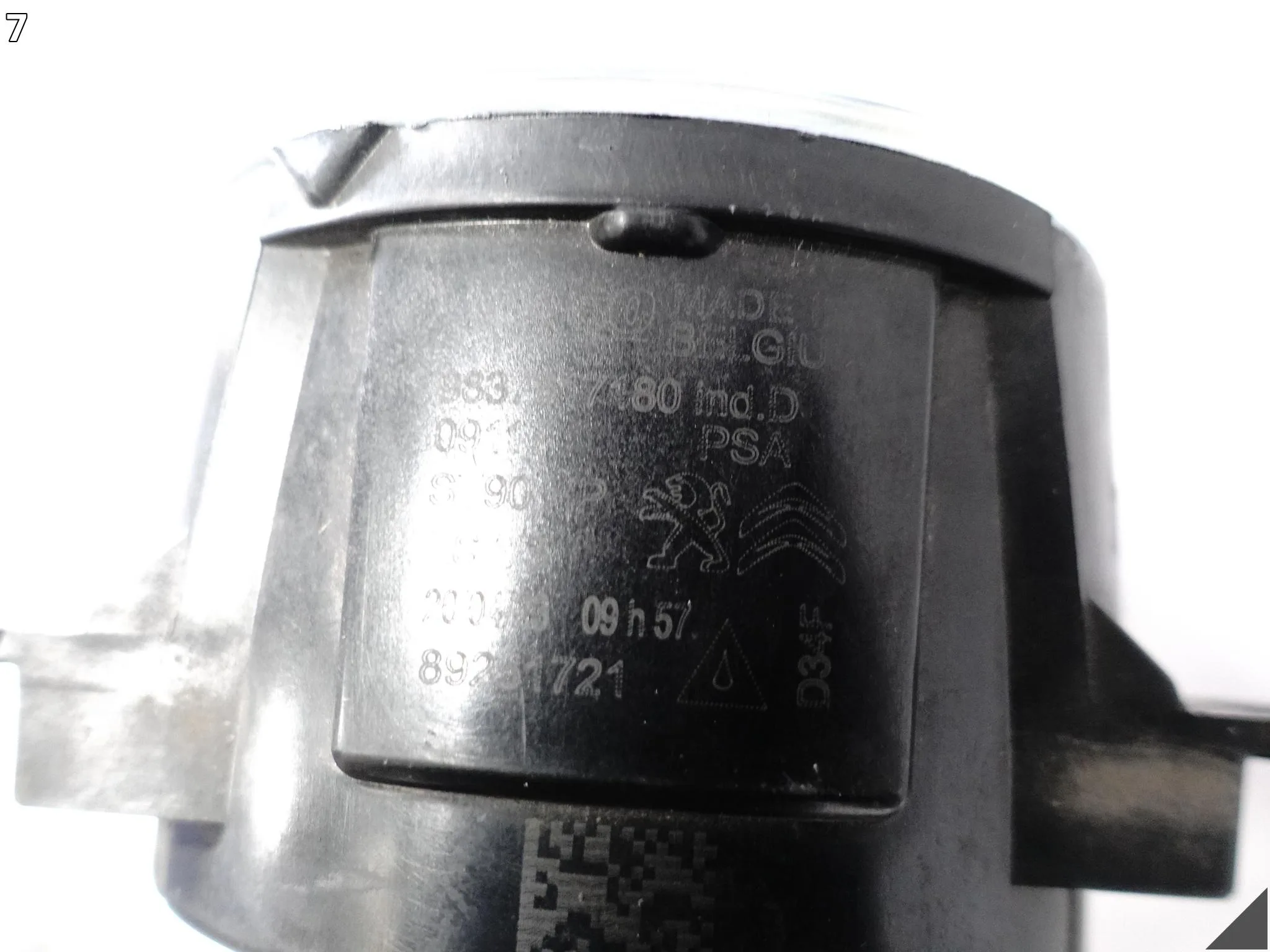 CITROEN PEUGEOT FIAT FORD HALOGEN W ZDERZAK L = R 89211690 VALEO CITROEN PEUGEOT FIAT FORD HALOGEN W ZDERZAK L = R 89211690 VALEO - obrazek 8