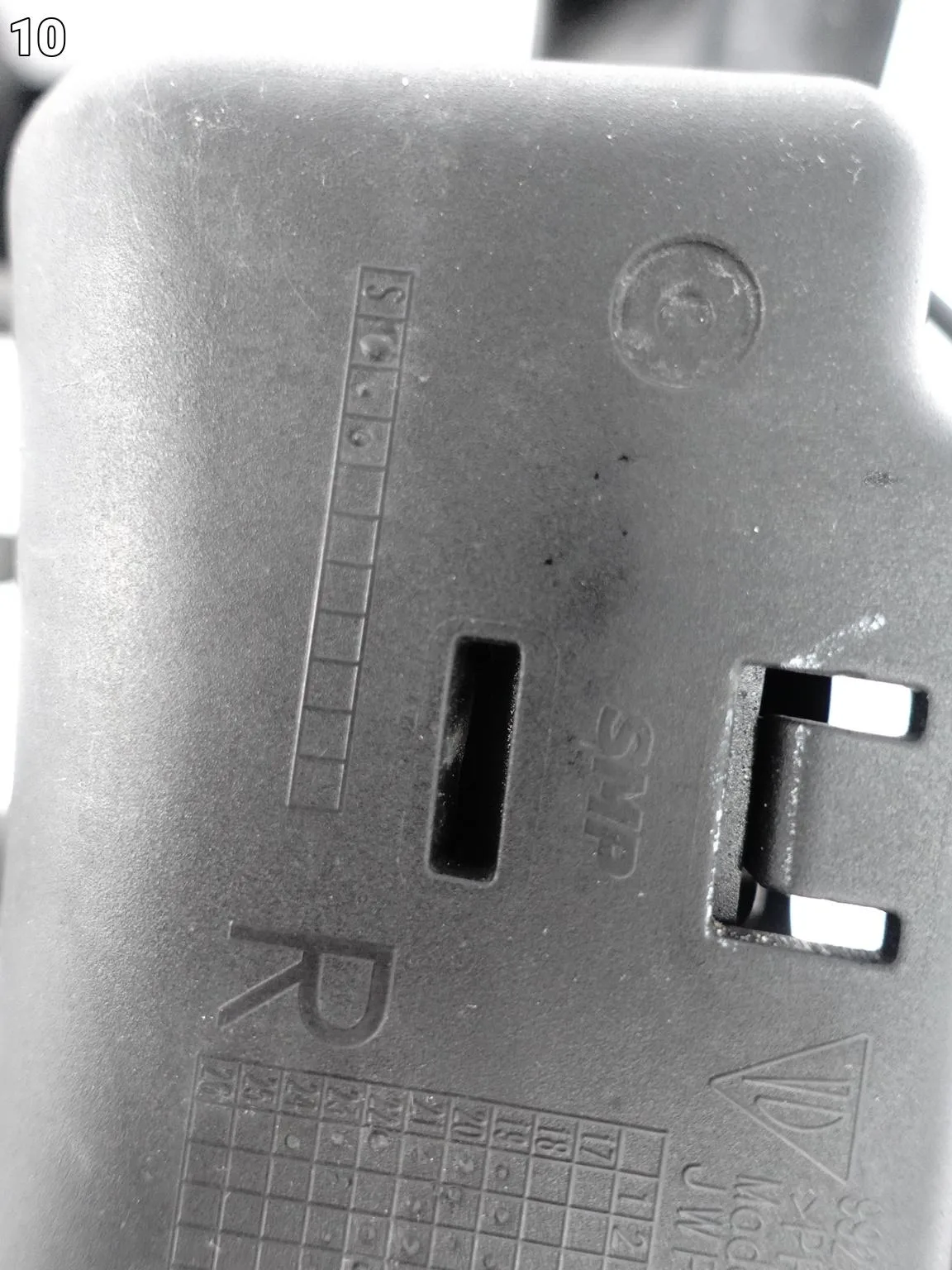 PORSCHE 911 992 20- KRATKA ŻALUZJA KIEROWNICA POWIETRZA WLOT PRAWA PRZÓD PORSCHE 911 992 20- KRATKA ŻALUZJA KIEROWNICA POWIETRZA WLOT PRAWA PRZÓD - obrazek 11