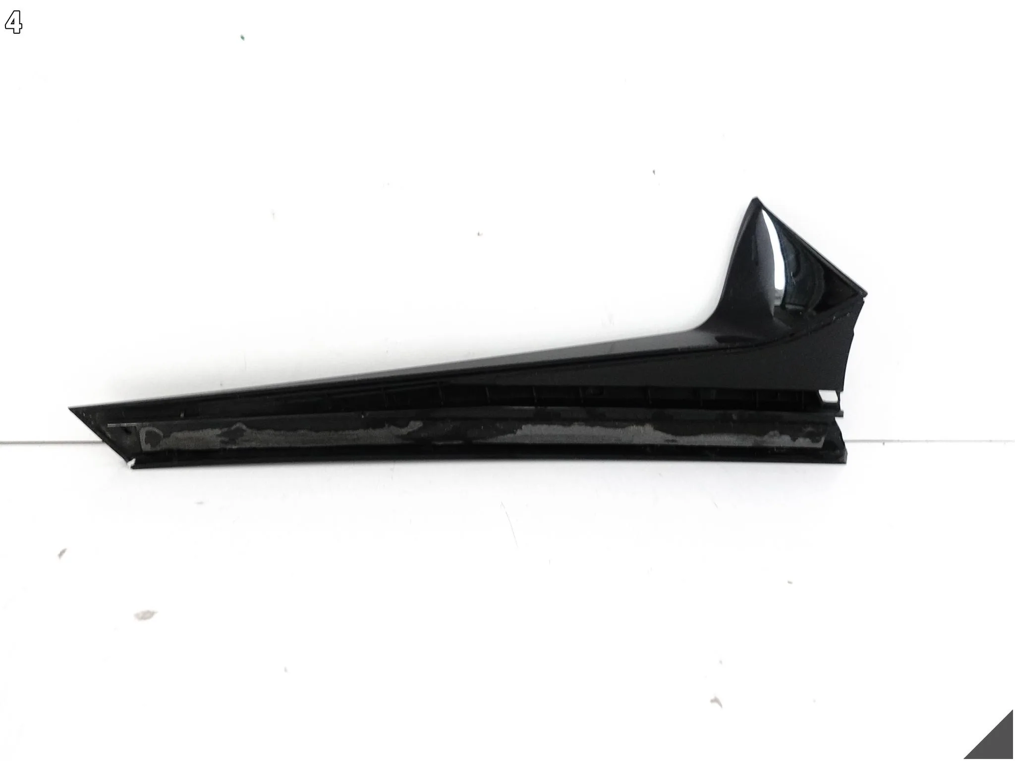VW GOLF 8 VIII 5H9 VARIANT KOMBI 19- LISTWA BLENDA SPOILER KLAPY LEWY TYŁ VW GOLF 8 VIII 5H9 VARIANT KOMBI 19- LISTWA BLENDA SPOILER KLAPY LEWY TYŁ - obrazek 5